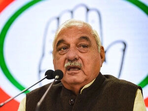 Bhupinder Hooda deplores Hry govts decision to hike MBBS fees Bhupinder Hooda deplores Hry govts decision to hike MBBS fees