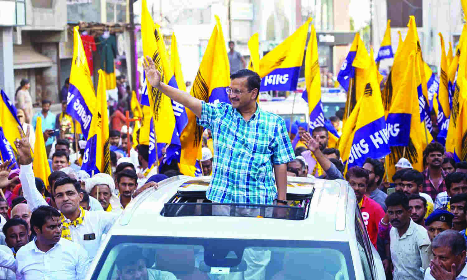Guj polls: Kejriwal leads Tiranga yatras in Kutch