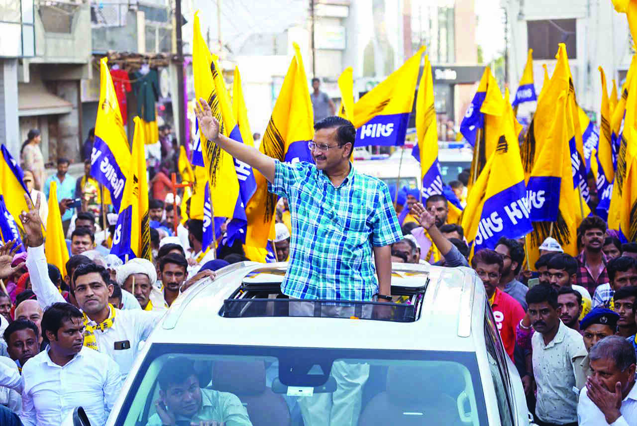 Guj polls: Kejriwal leads Tiranga yatras in Kutch