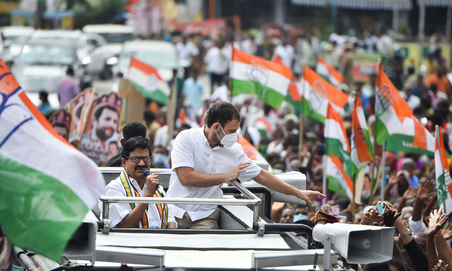 Congress Bharat Jodo Yatra continues in Maha, Rahul Gandhi to address rally in Nanded