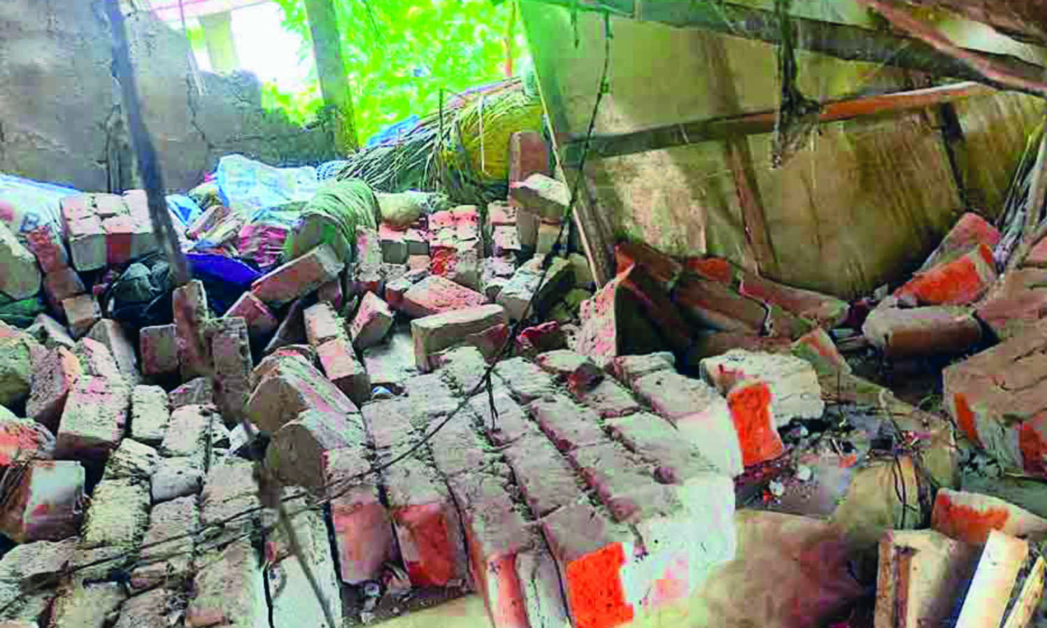 Adra: 9-year-old dies   in wall collapse