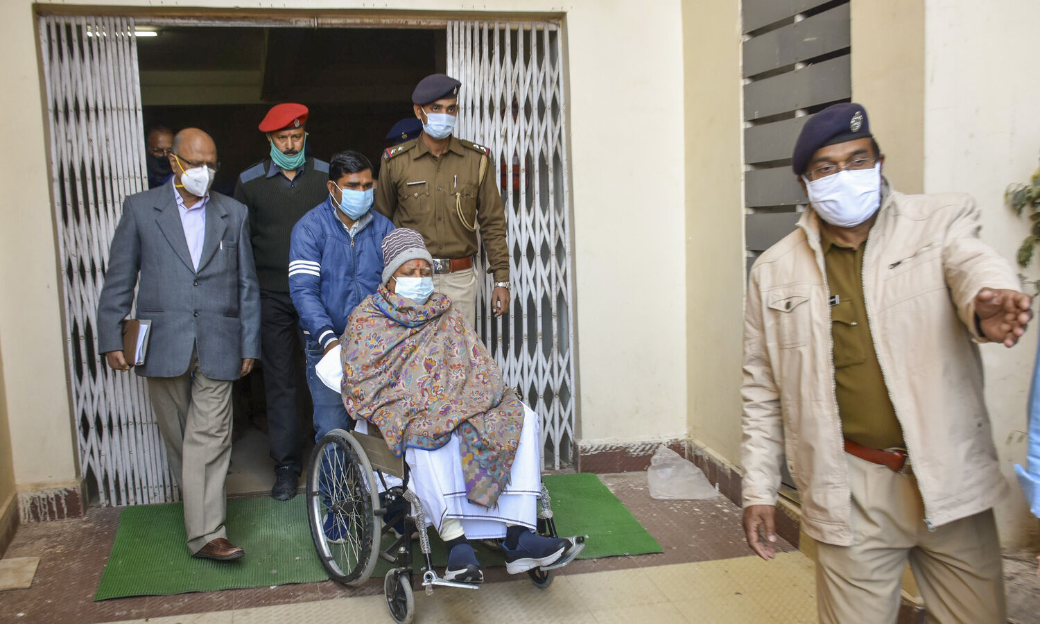 It is just small chunk of flesh, says Lalus daughter who decides to donate her kidney to RJD chief