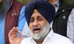 SAD chief lambasts AAP over law and order, says no govt exists in Punjab