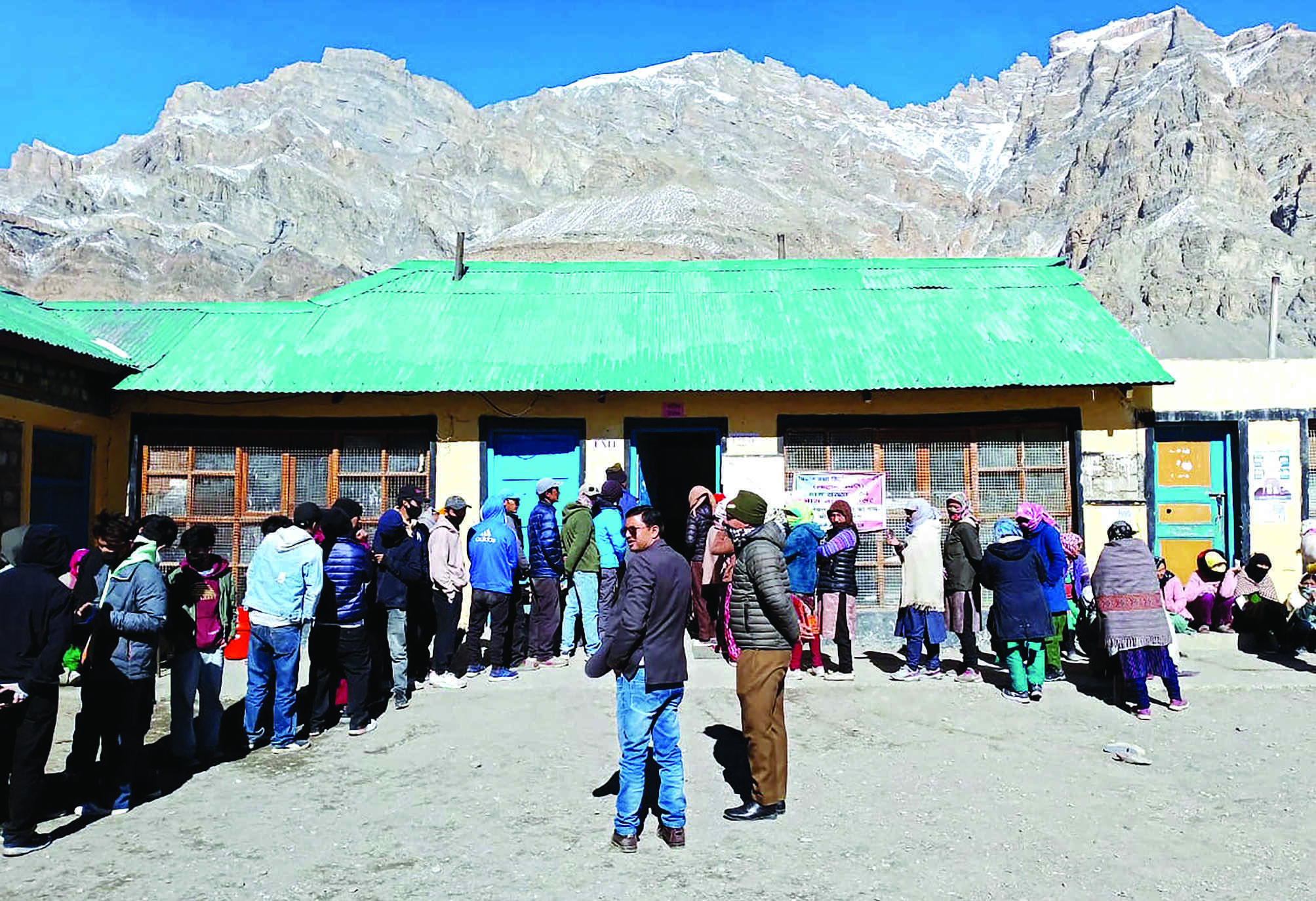 Nearly 66% polling in HP as voters brave cold, trudge through snow Nearly 66% polling in HP as voters brave cold, trudge through snow