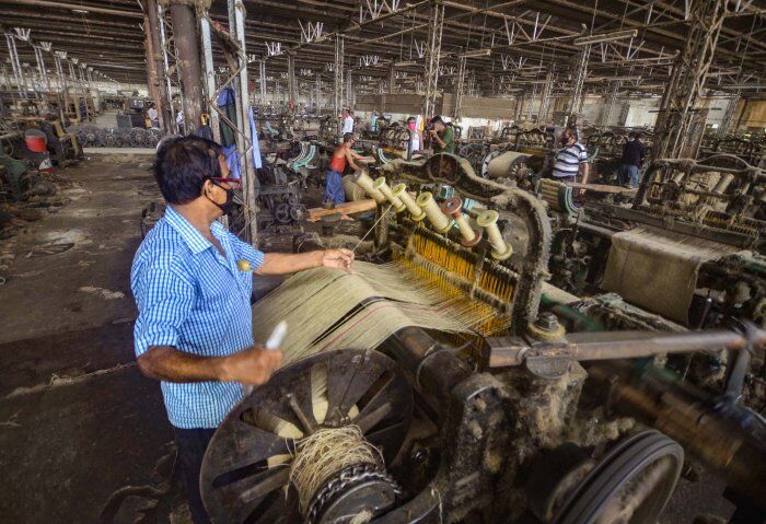 Jute sector must modernise, diversify to reduce govt dependence: Union min Jute sector must modernise, diversify to reduce govt dependence: Union min