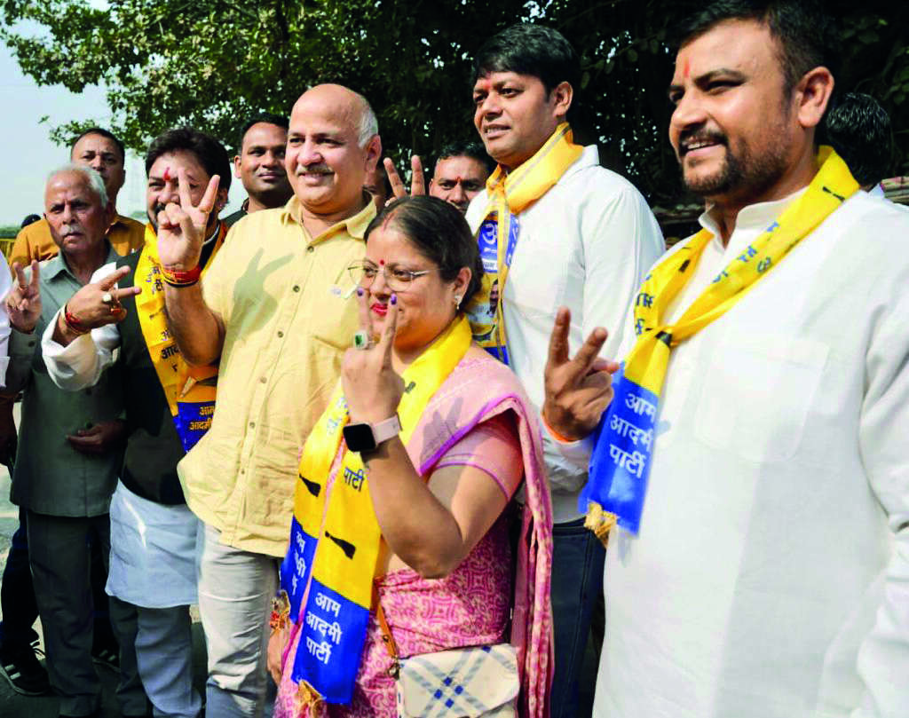 BJP failed to keep city clean: Sisodia BJP failed to keep city clean: Sisodia