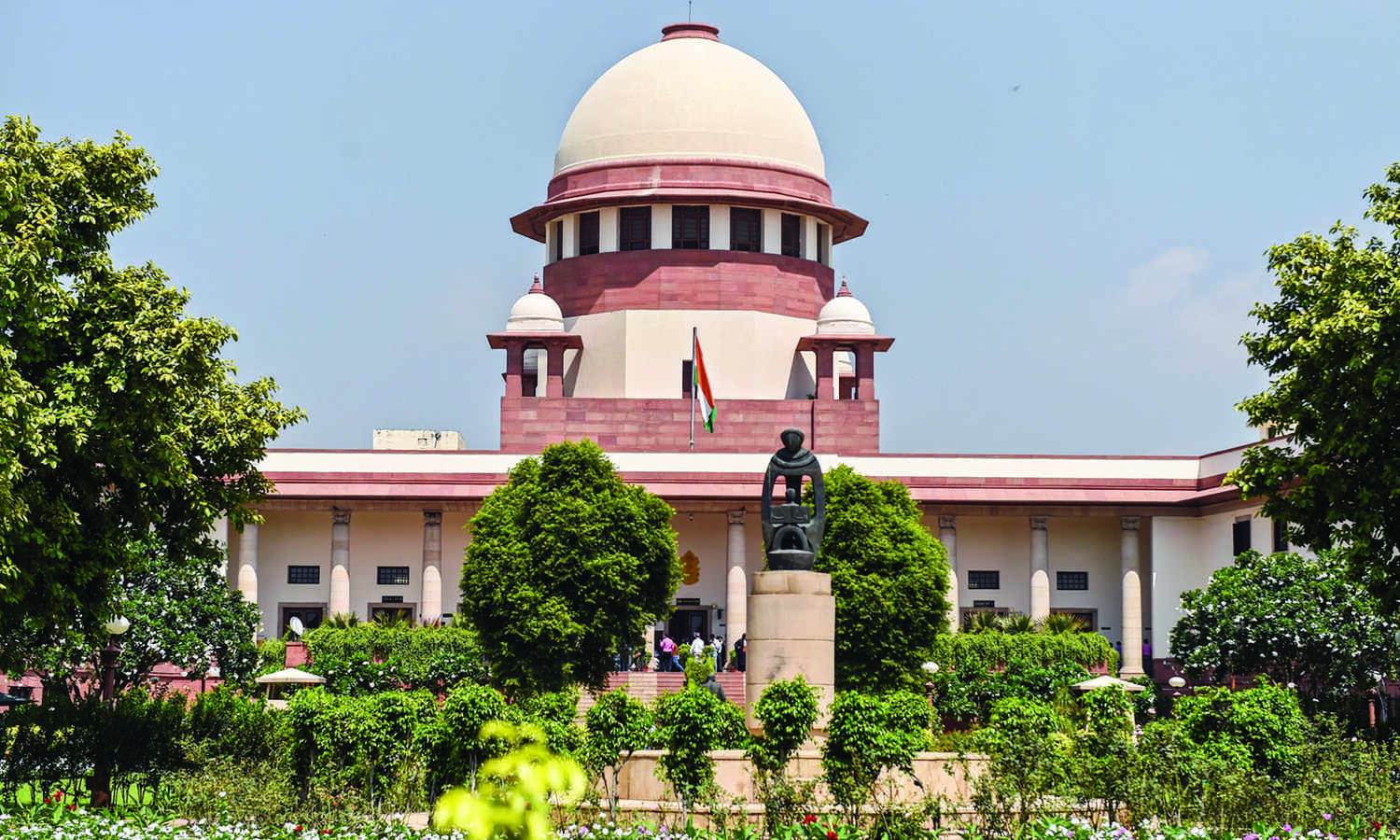 State govts should consider public interest before politics, says SC
