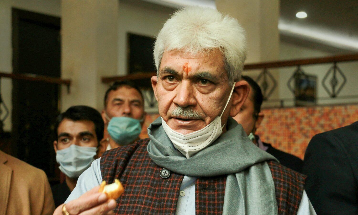 LG Manoj Sinha launches spatial data infra initiative JKRIS, g-SAM mobile app