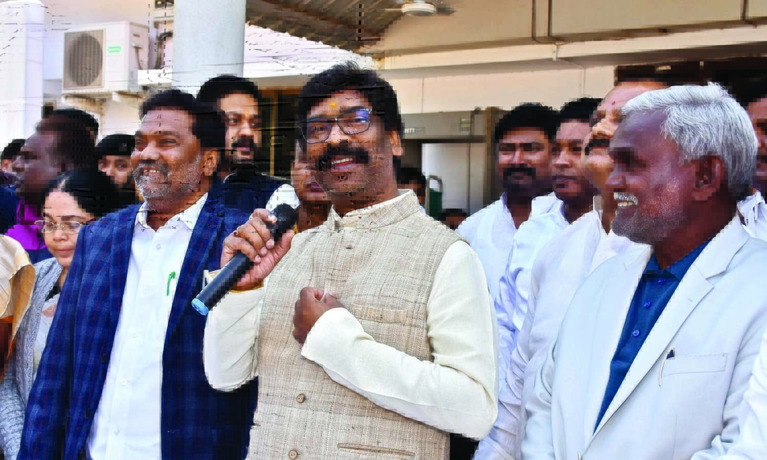 Refrain from making sensational statements on illegal mining: Soren