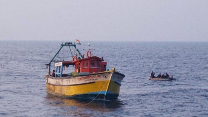 Lankan navy attacks Indian fisherman, arrests 14 others Lankan navy attacks Indian fisherman, arrests 14 others