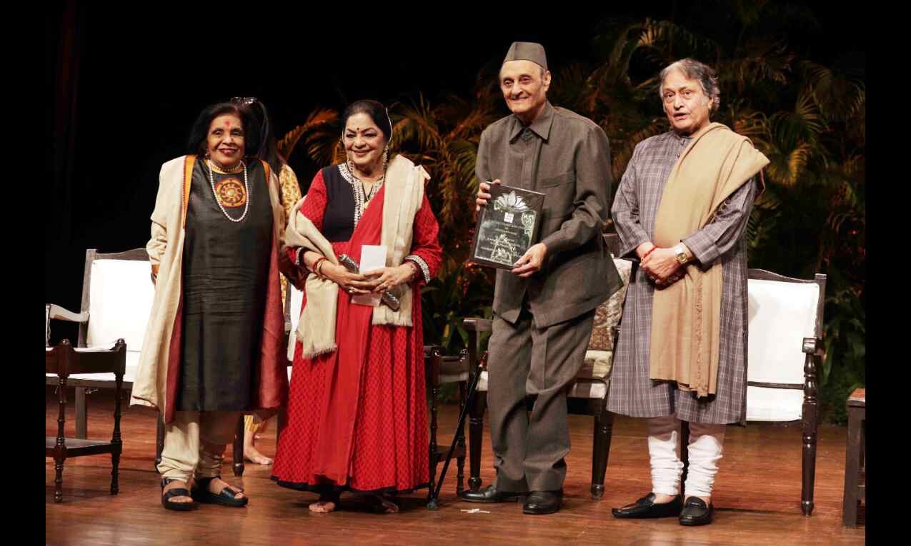 Dr Uma Sharma felicitated with Sumitra Charat Ram Award
