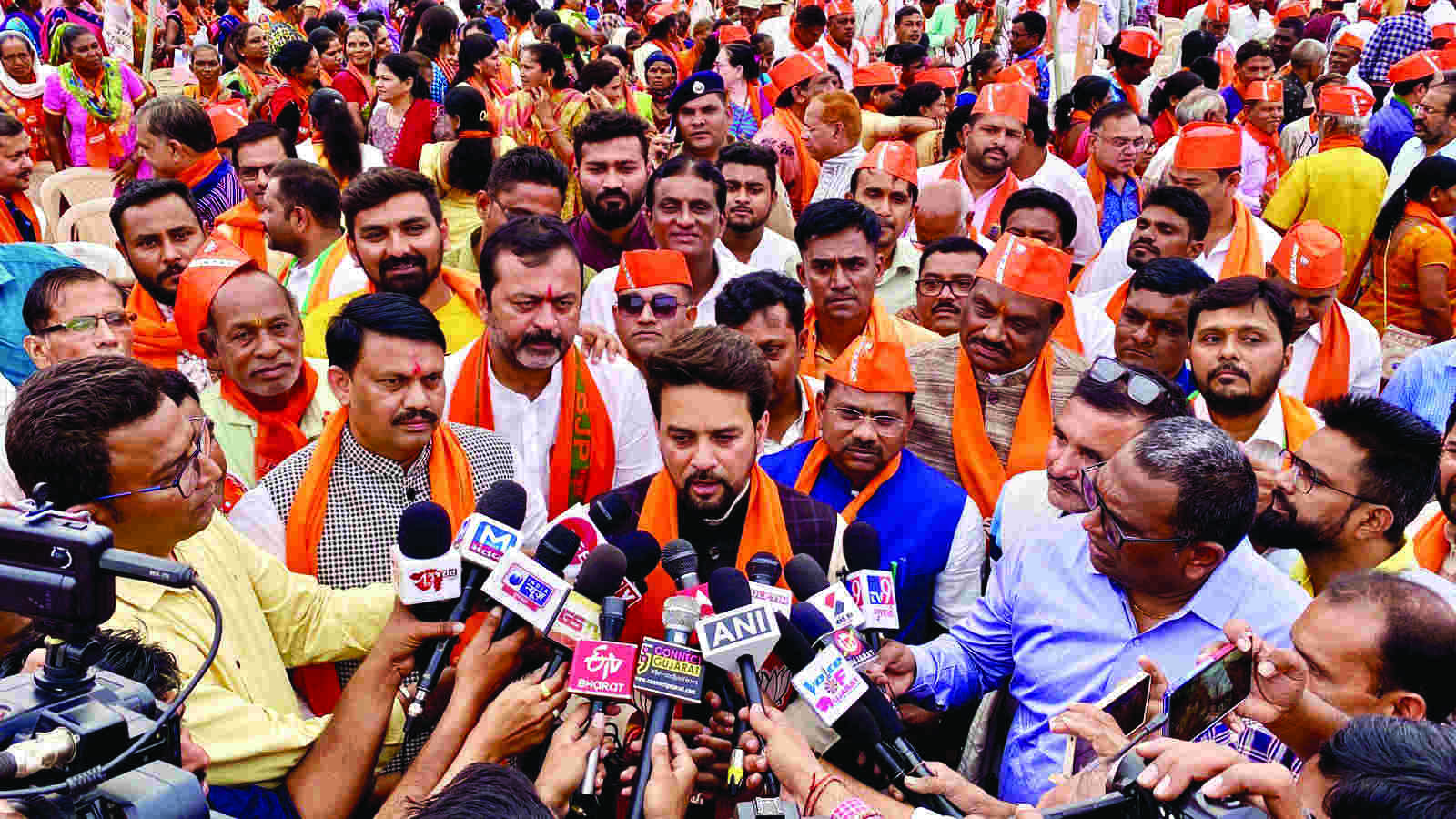 Modi made Guj riot-free, well-governed state: Anurag Thakur Modi made Guj riot-free, well-governed state: Anurag Thakur