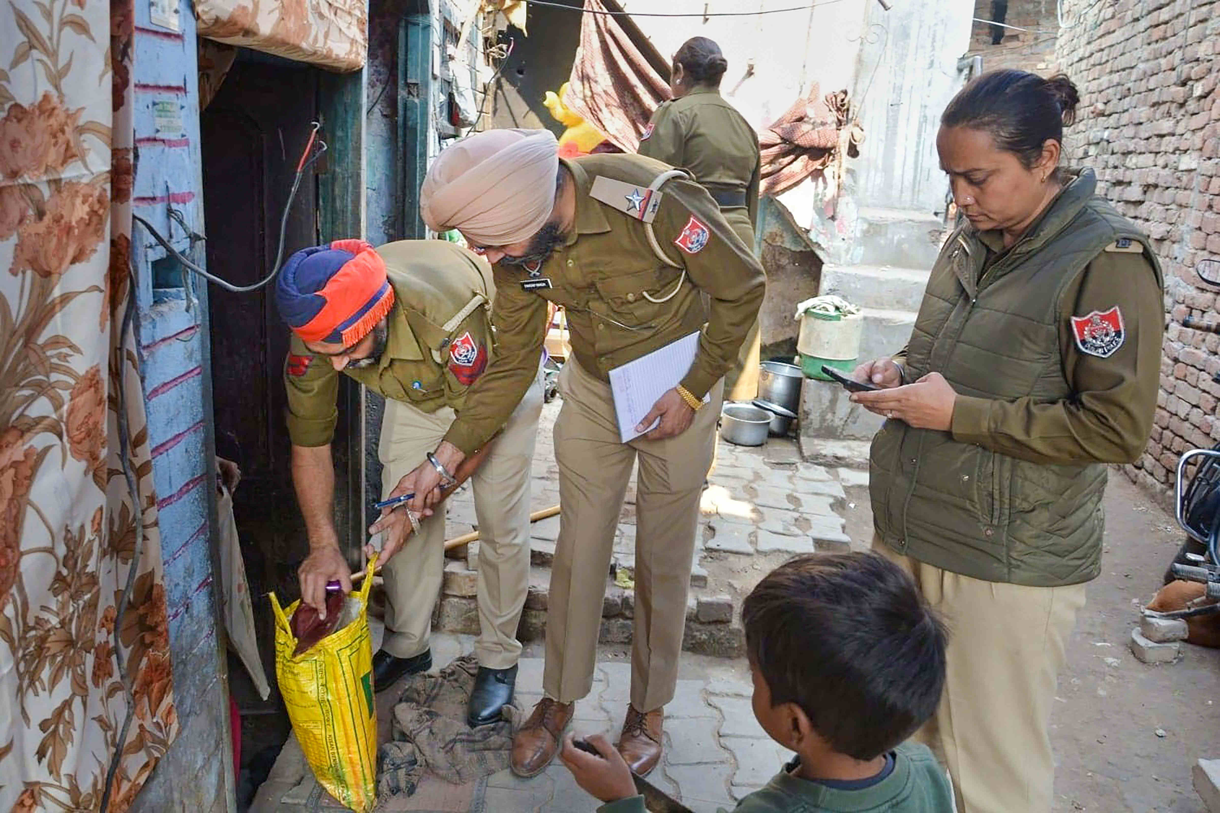 Punjab: Patiala district admin suspends 274 arm licenses Punjab: Patiala district admin suspends 274 arm licenses