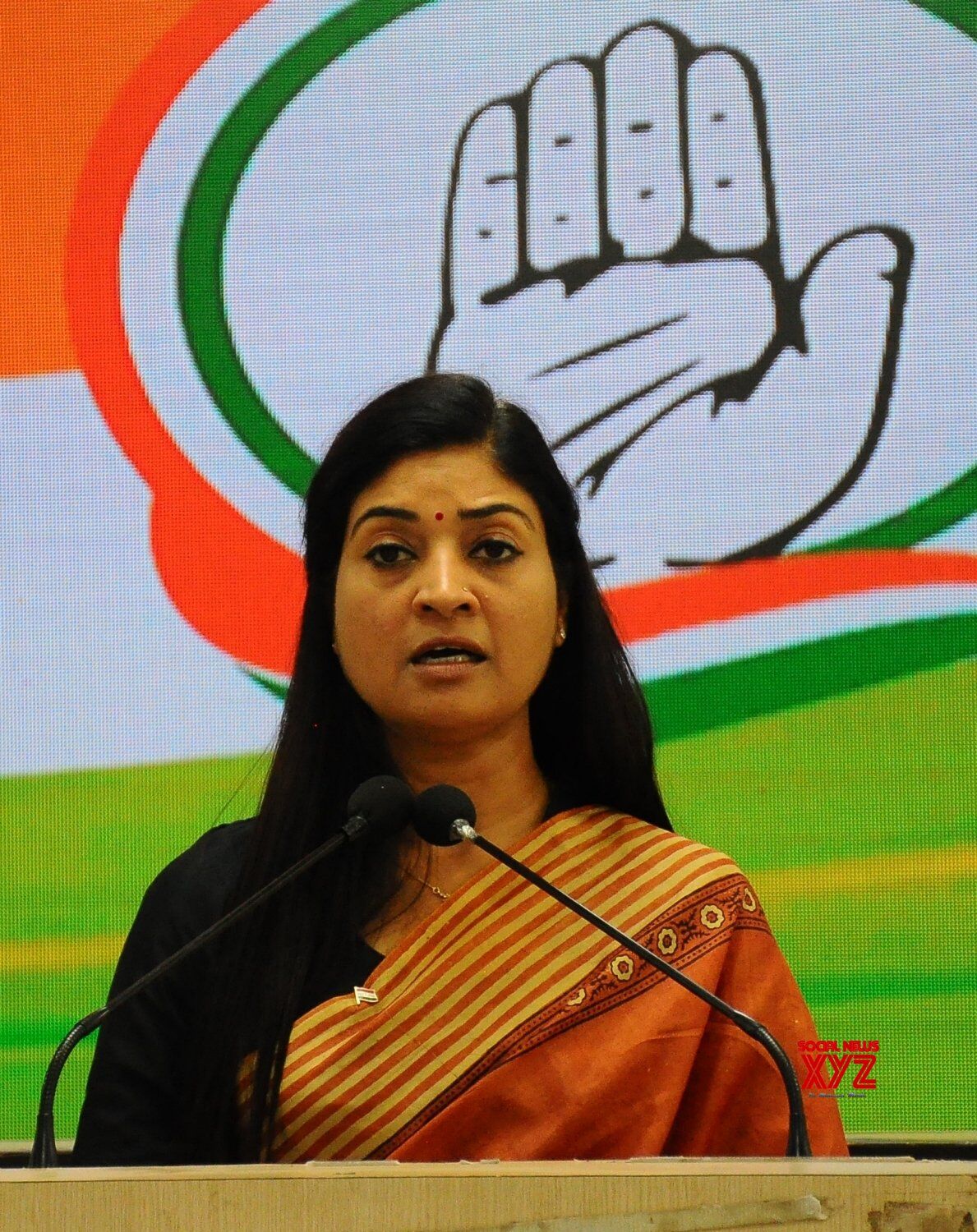 Congress leader Alka Lamba hits out at AAP over Satyendar Jains foot massage-video Congress leader Alka Lamba hits out at AAP over Satyendar Jains foot massage-video