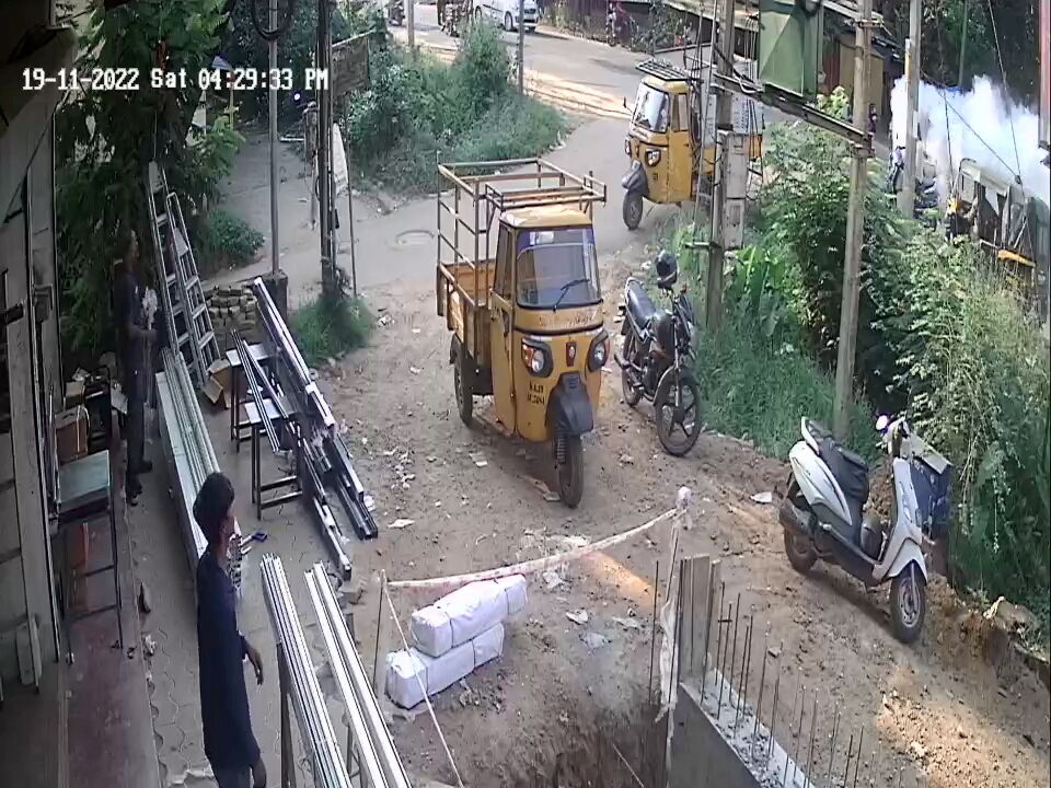 Ktaka autorickshaw explosion: TN Police interrogating man over links with accused Ktaka autorickshaw explosion: TN Police interrogating man over links with accused