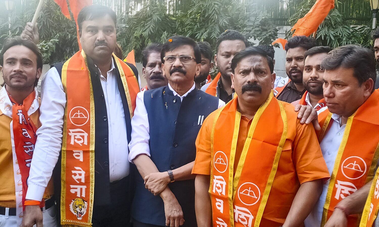 Rahul calls up Sanjay Raut; Sena MP says such gestures becoming rare in times of political bitterness