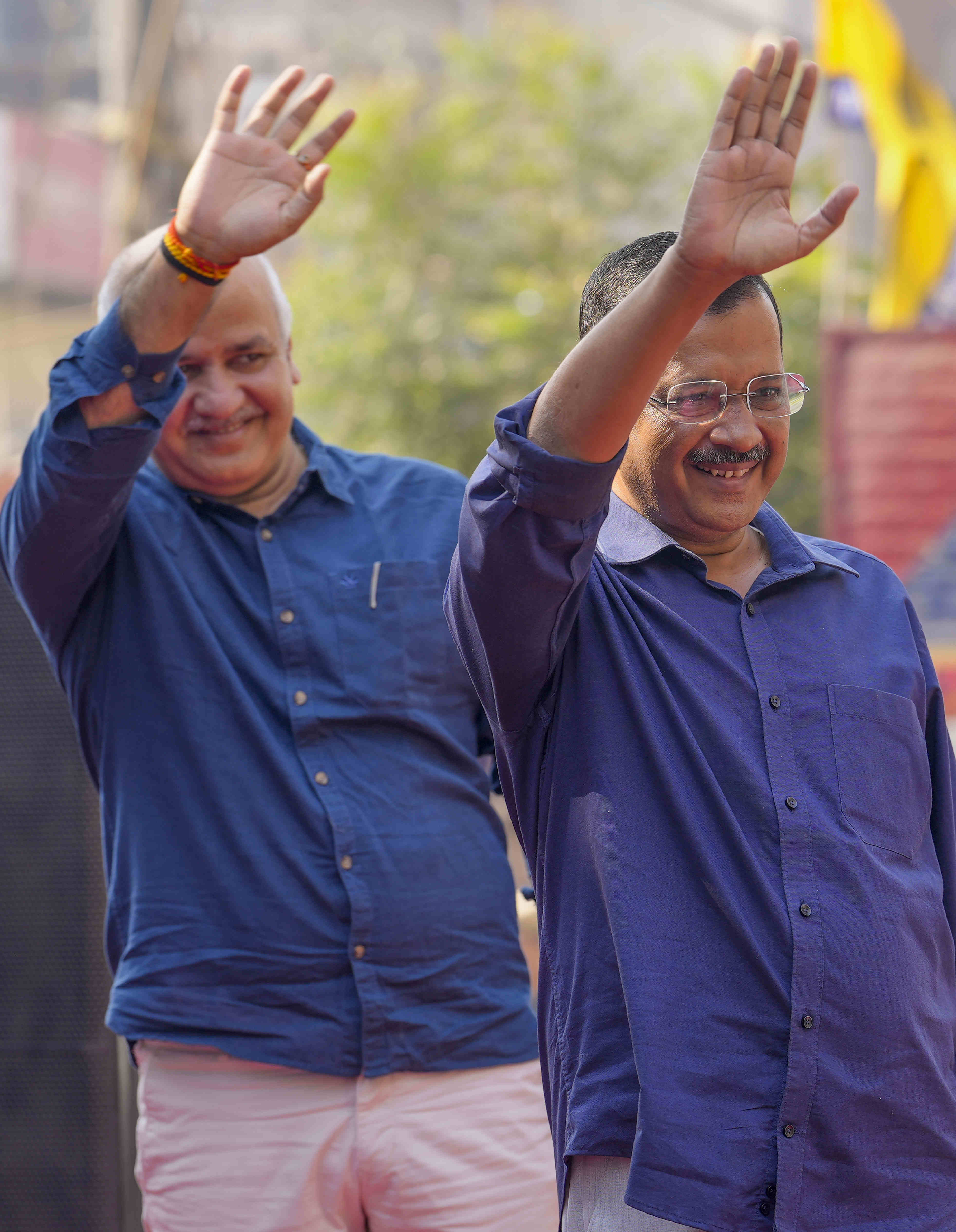 MCD polls: AAP launches Kejriwal ki Sarkar, Kejriwal ka Paarshad campaign, Sisodia takes swipe at BJP MCD polls: AAP launches Kejriwal ki Sarkar, Kejriwal ka Paarshad campaign, Sisodia takes swipe at BJP