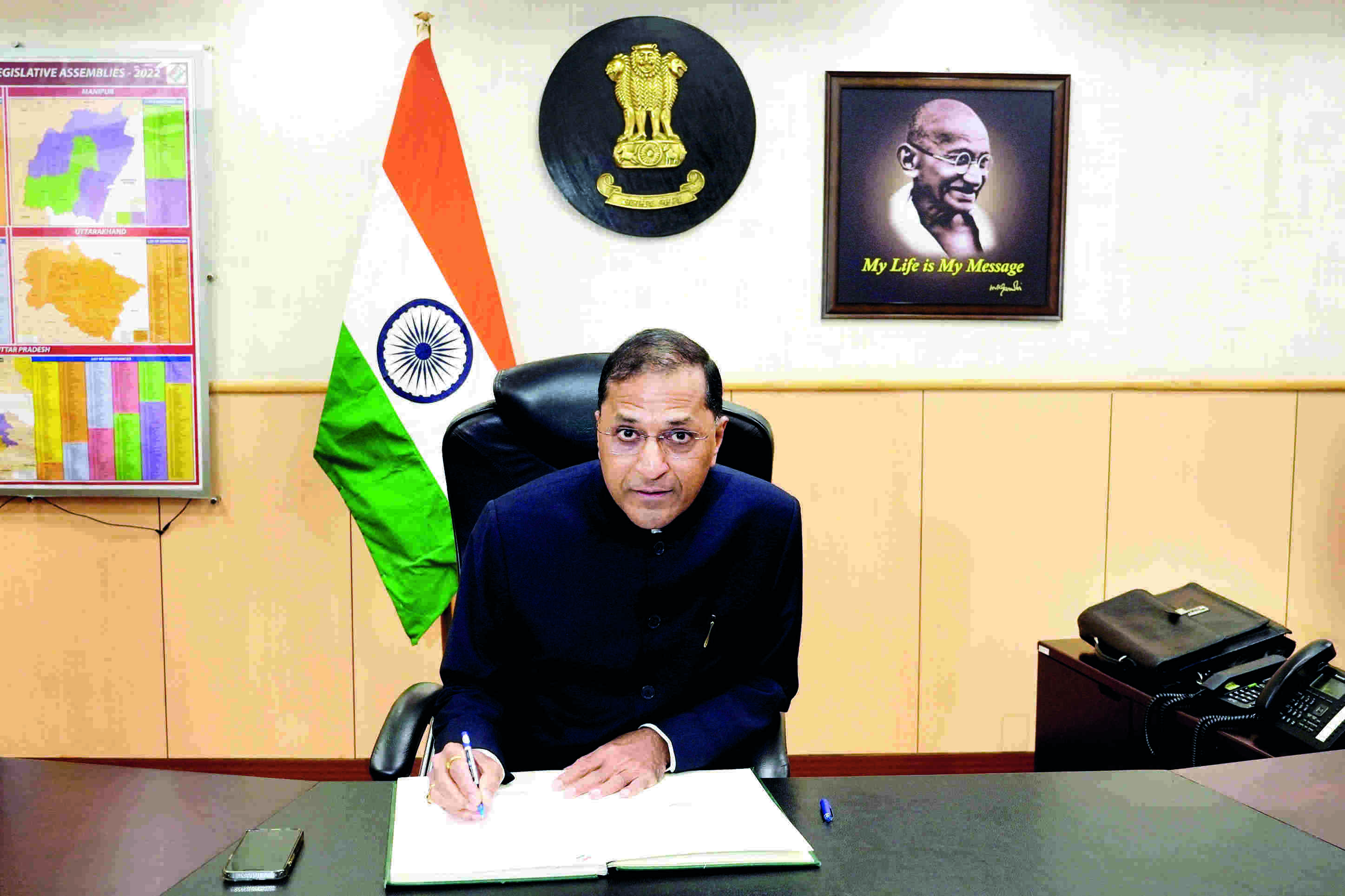 Arun Goel assumes charge as EC Arun Goel assumes charge as EC