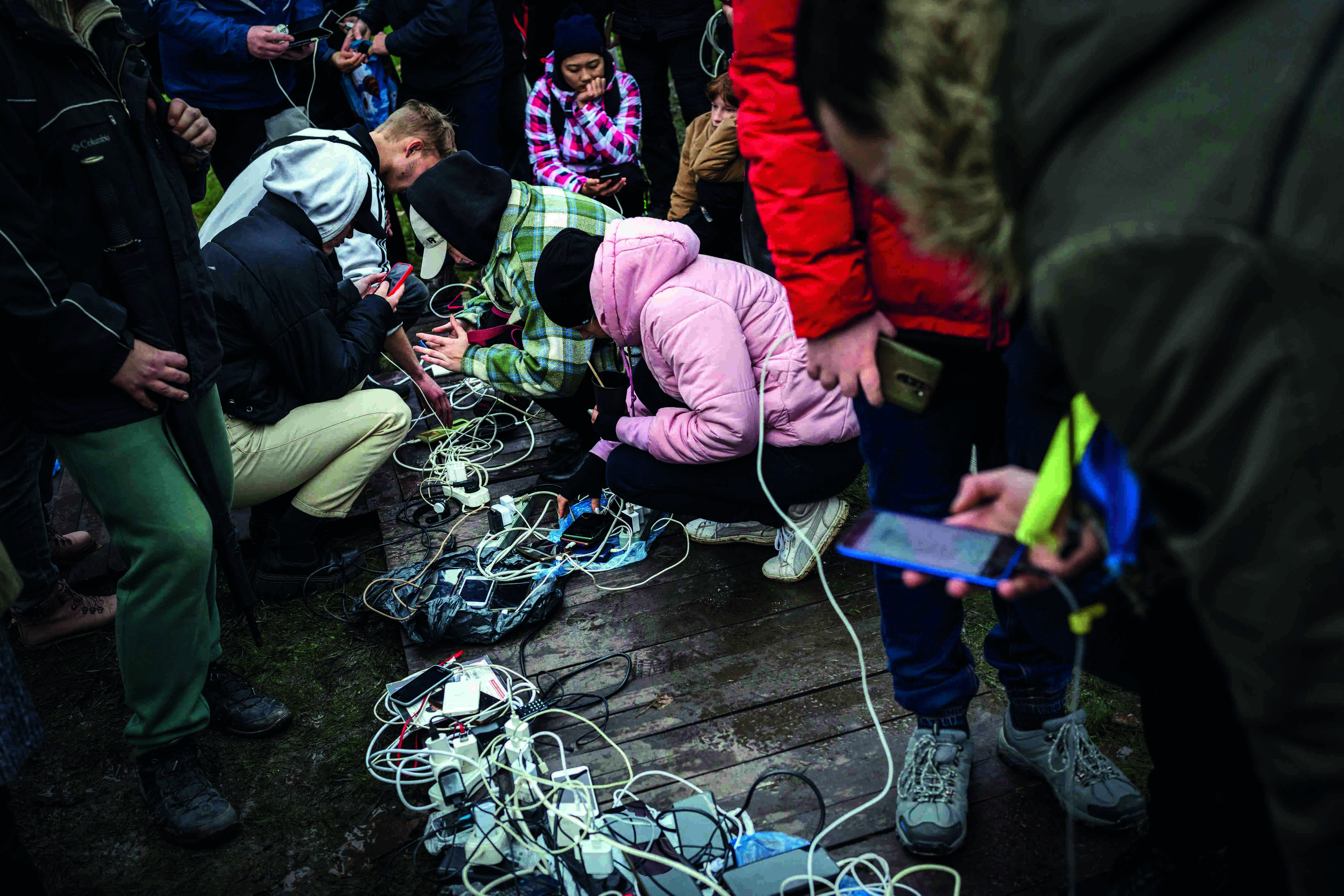 Ukraine urges civilians to leave liberated areas for winter