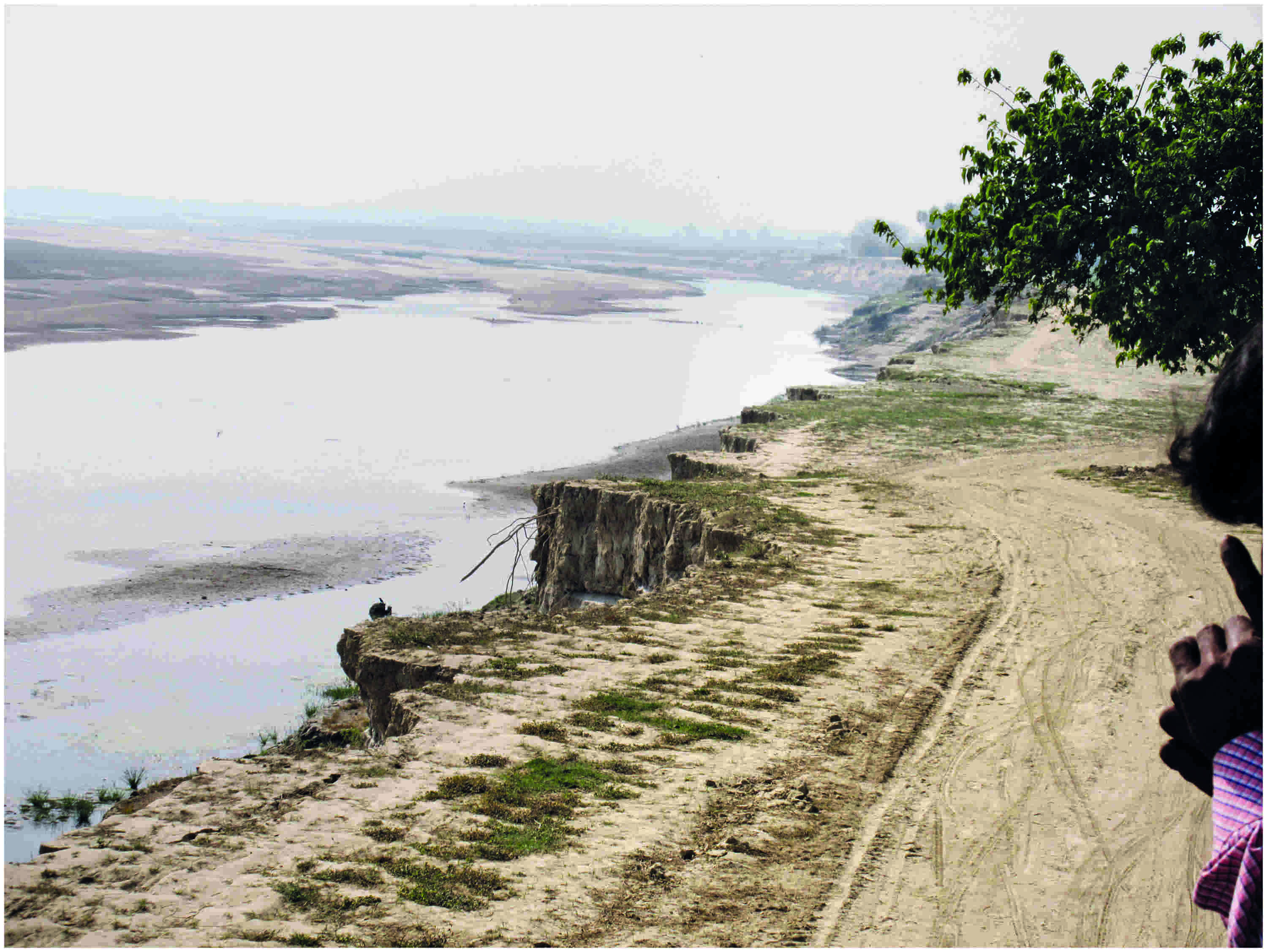 Irrigation minister slams Centre for not releasing funds to prevent erosion of Ganga banks