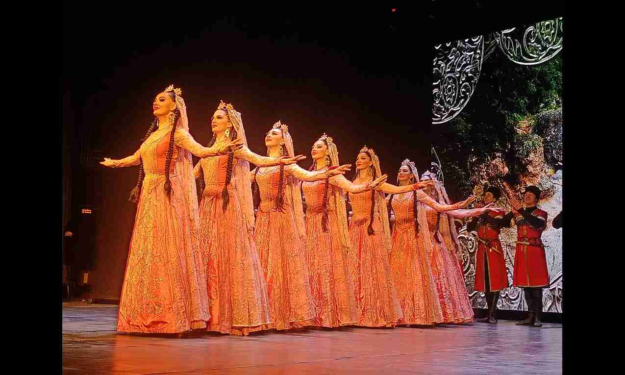 Kolkata audience enjoys Russian cultural extravaganza at Rabindra Sadan