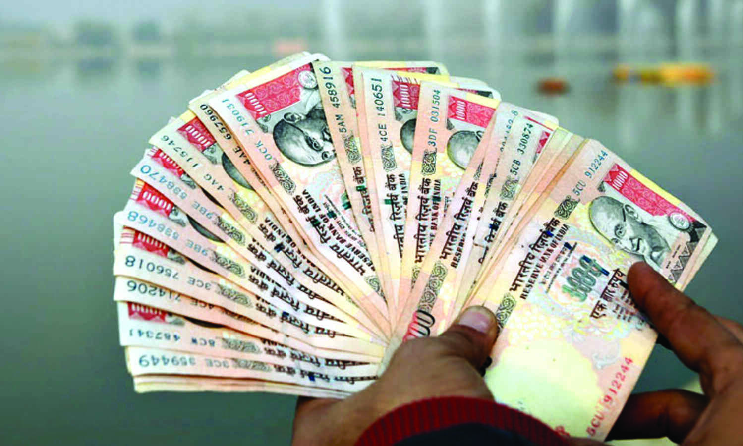 Dont put the clock back: Govt to SC as court puts note ban under scanner
