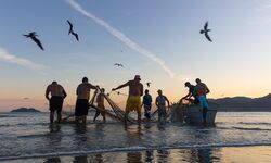 Why our houses are demolished just ahead of polls? ask Jakhau fishermen in Gujarat and raise questions