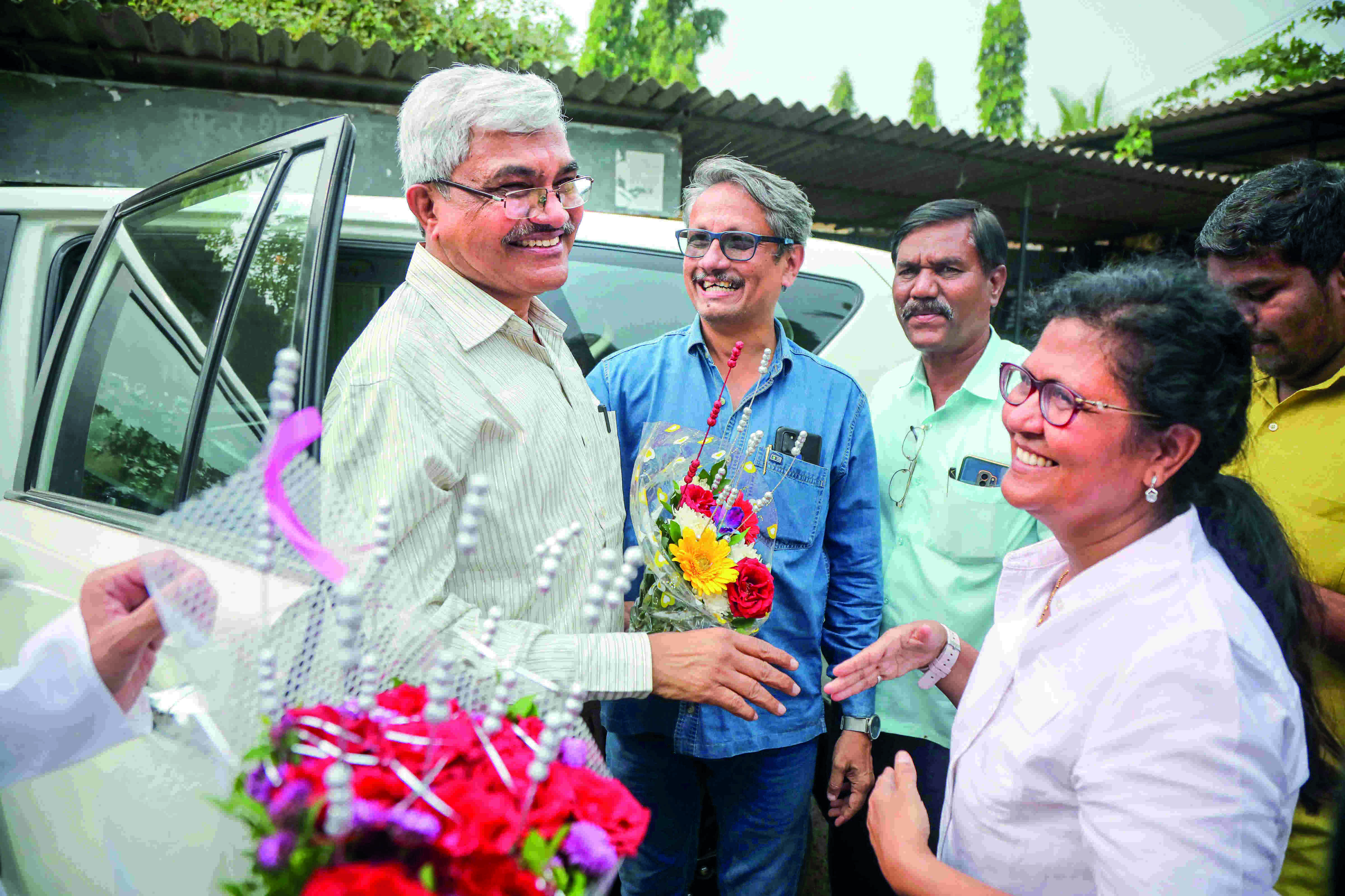 Elgar Parishad case accused Anand Teltumbde released from Navi Mumbai prison Elgar Parishad case accused Anand Teltumbde released from Navi Mumbai prison