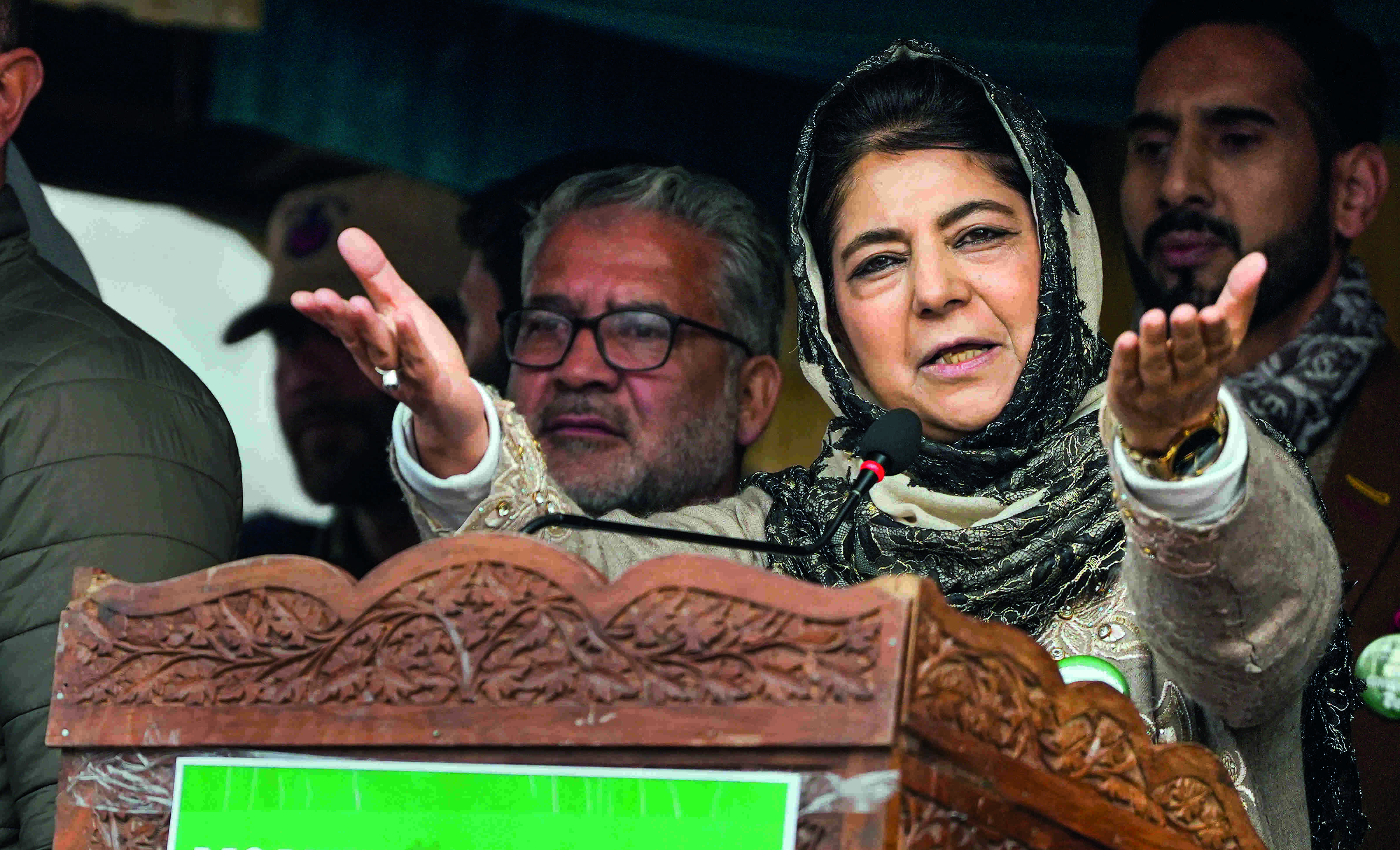 Mehbooba Mufti, ex-legislators served eviction notices