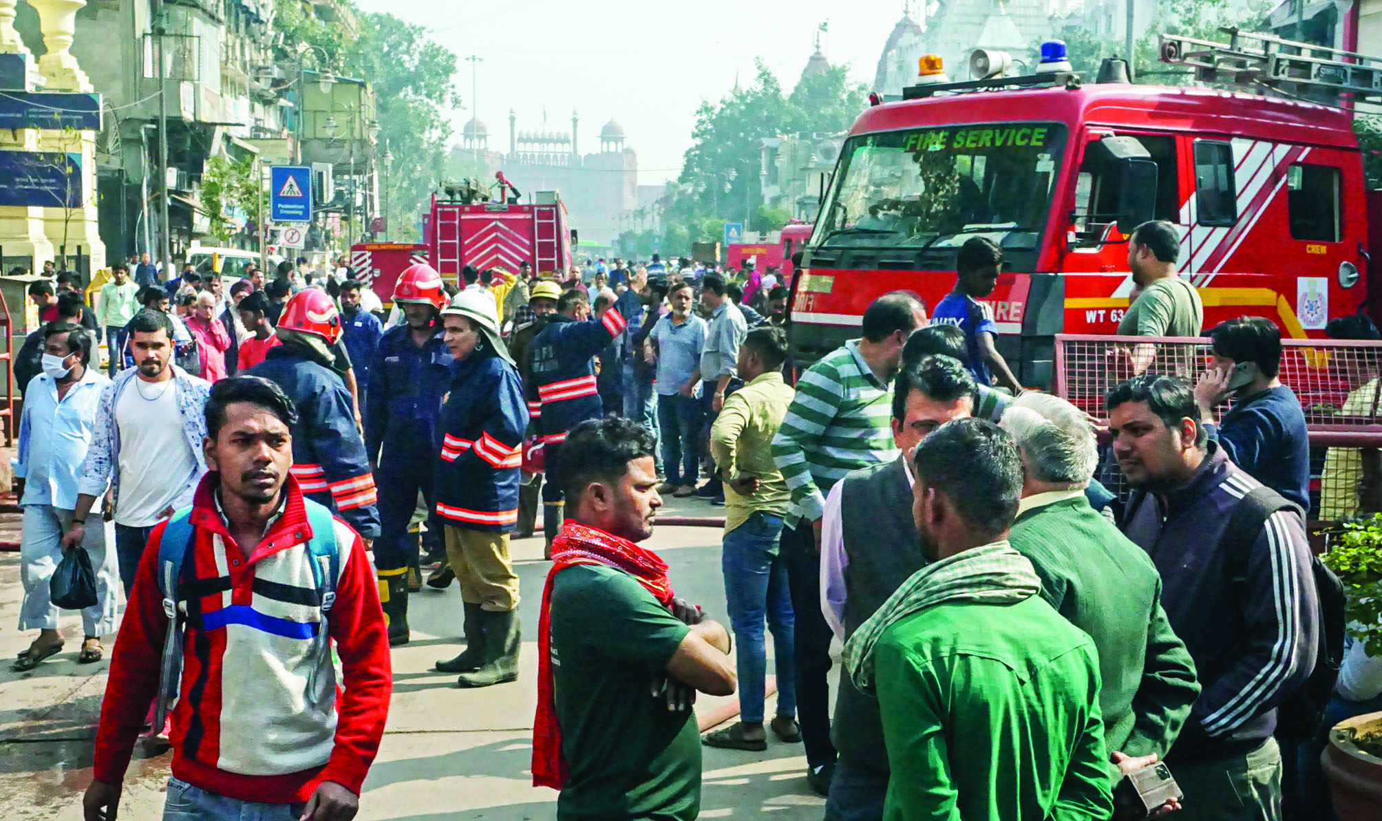 Fire in Bhagirath Palace mkt continues to rage for 4th day