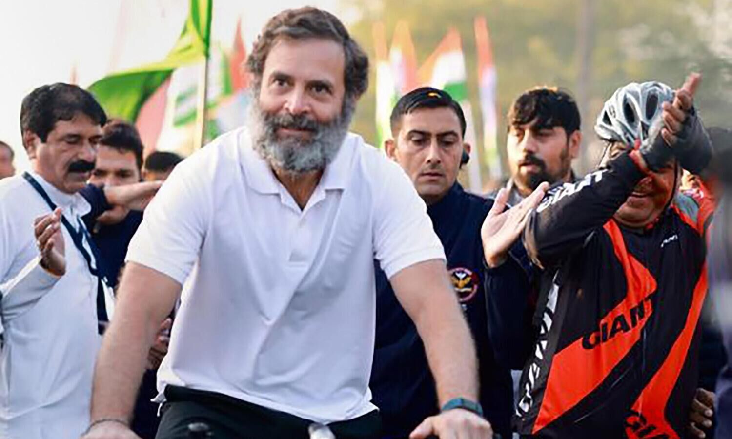 Bharat Jodo Yatra heads for Ujjain in MP; Rahul Gandhi seen riding bicycle briefly