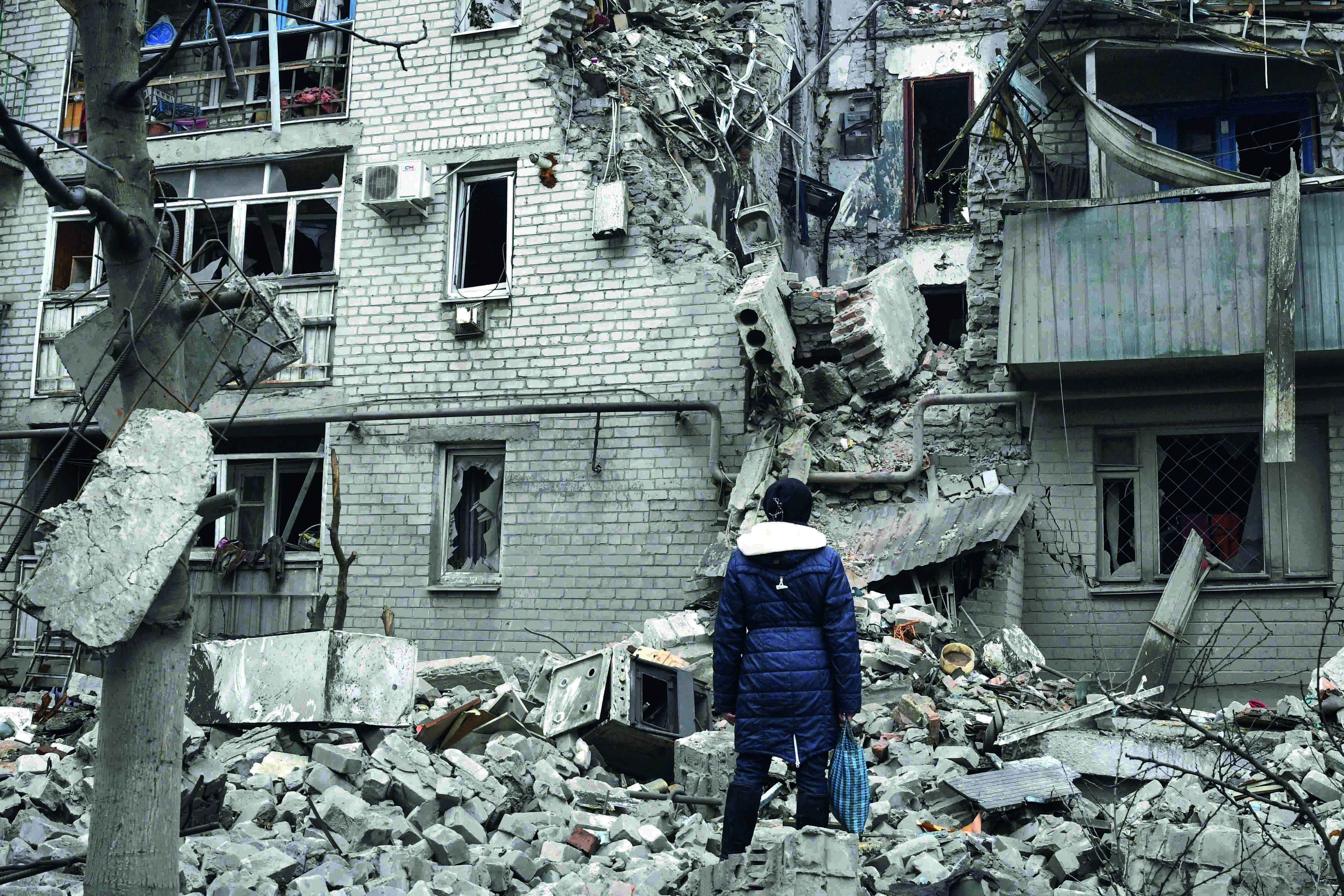 Kyiv on edge for more attacks, West eyes humanitarian aid Kyiv on edge for more attacks, West eyes humanitarian aid
