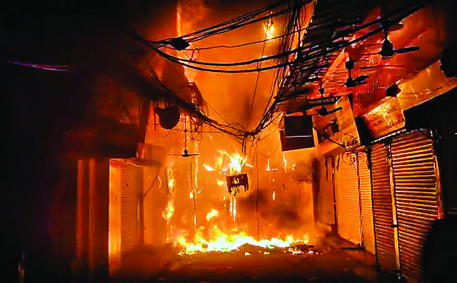 Fire brought under control in Bhagirath Palace area: Officials Fire brought under control in Bhagirath Palace area: Officials