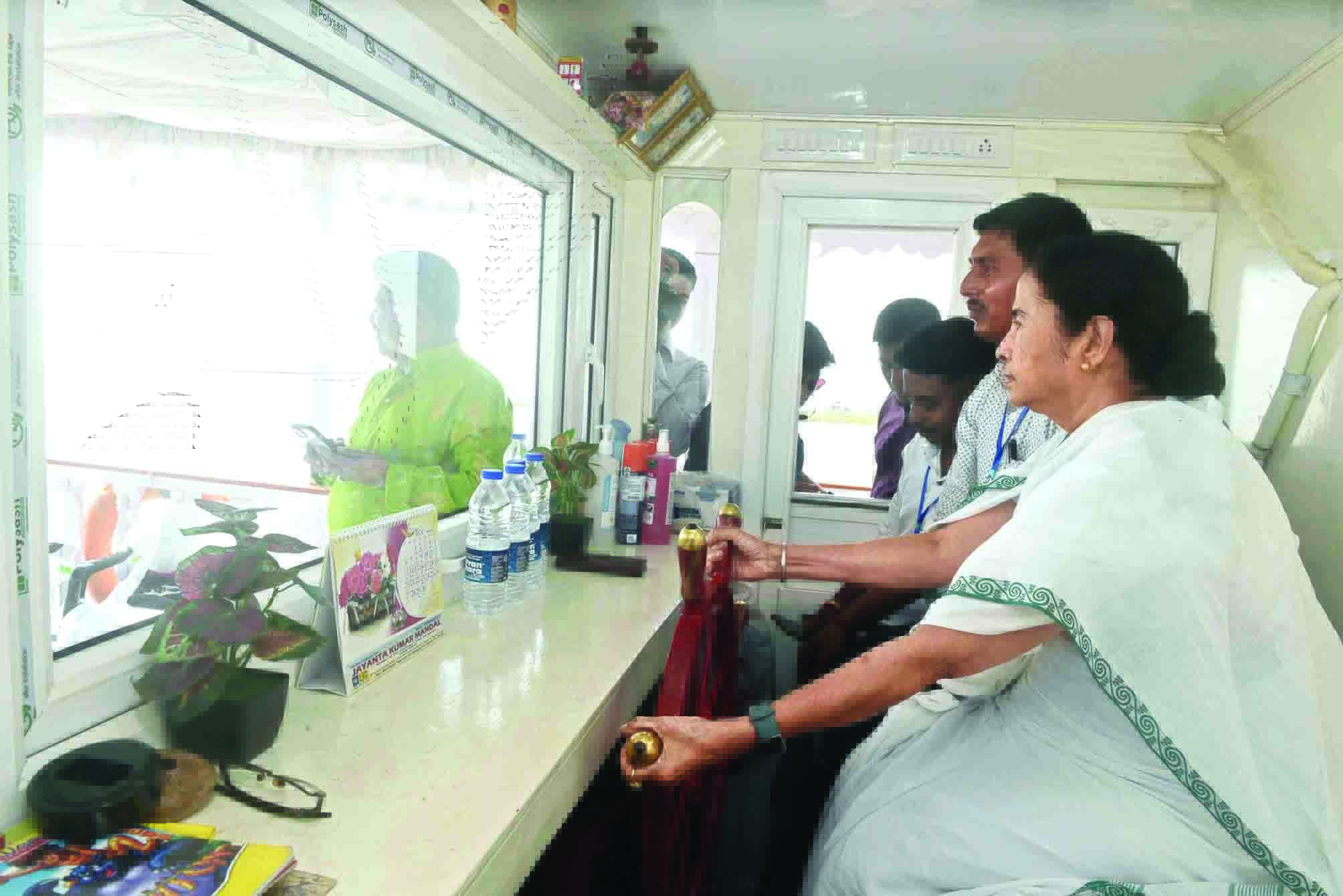Mamata interacts with locals, vows to cure water woes, connectivity Mamata interacts with locals, vows to cure water woes, connectivity