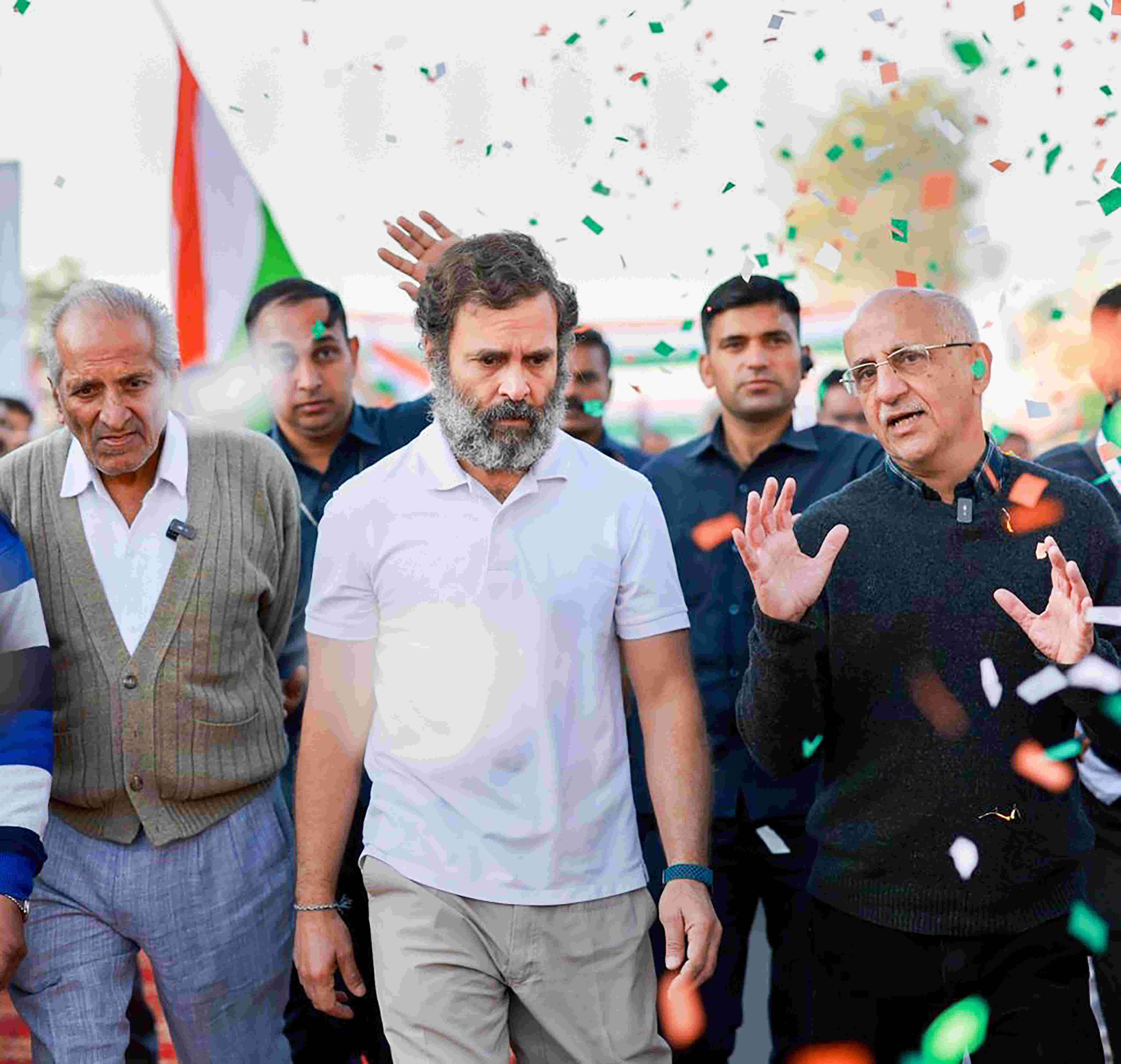 MP: Bharat Jodo Yatra resumes from Ujjain; Ukhand ex-CM Harish Rawat, actor Swara Bhaskar join Rahul Gandhi MP: Bharat Jodo Yatra resumes from Ujjain; Ukhand ex-CM Harish Rawat, actor Swara Bhaskar join Rahul Gandhi