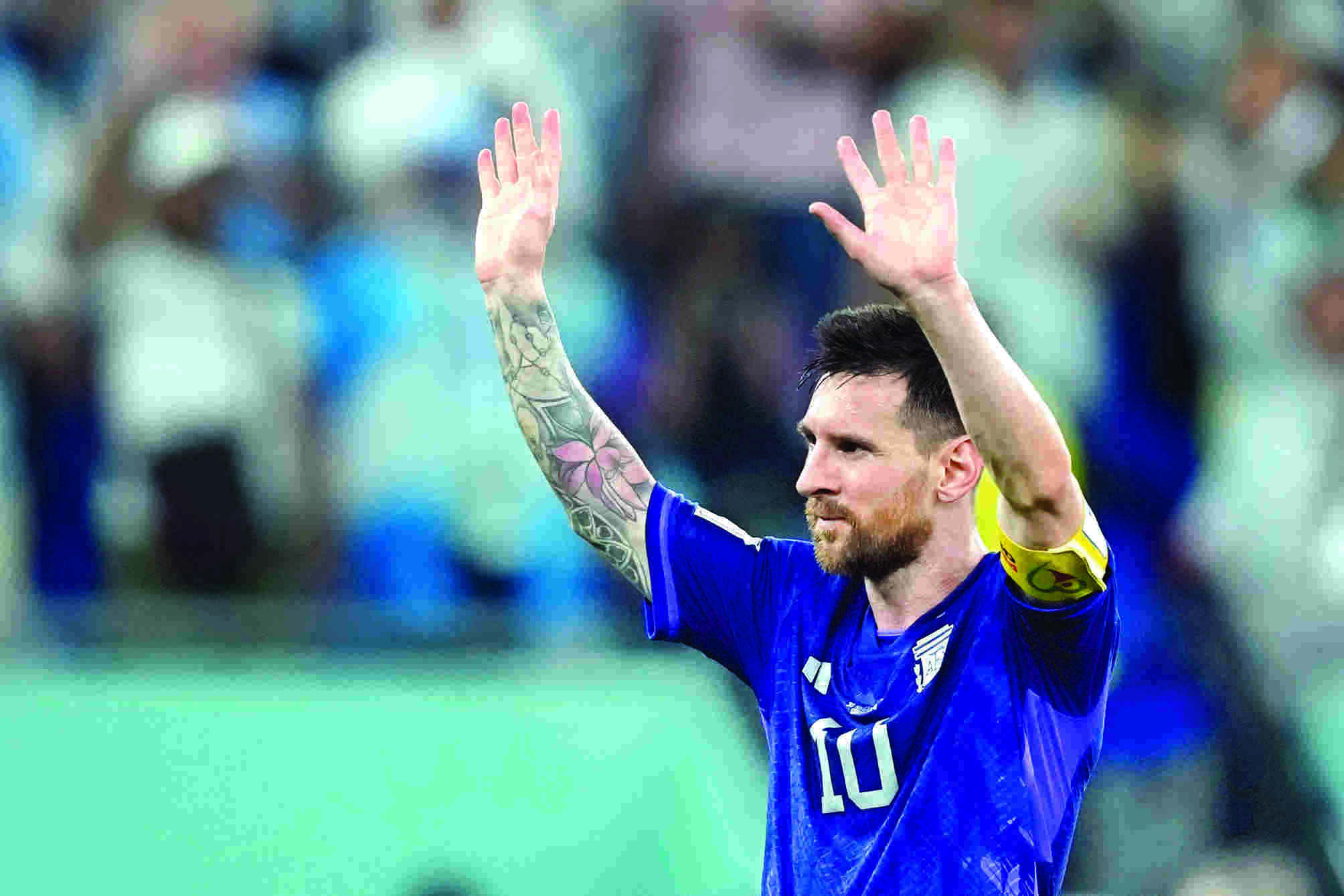 Messi & Argentina advance at World Cup, beat Poland 2-0