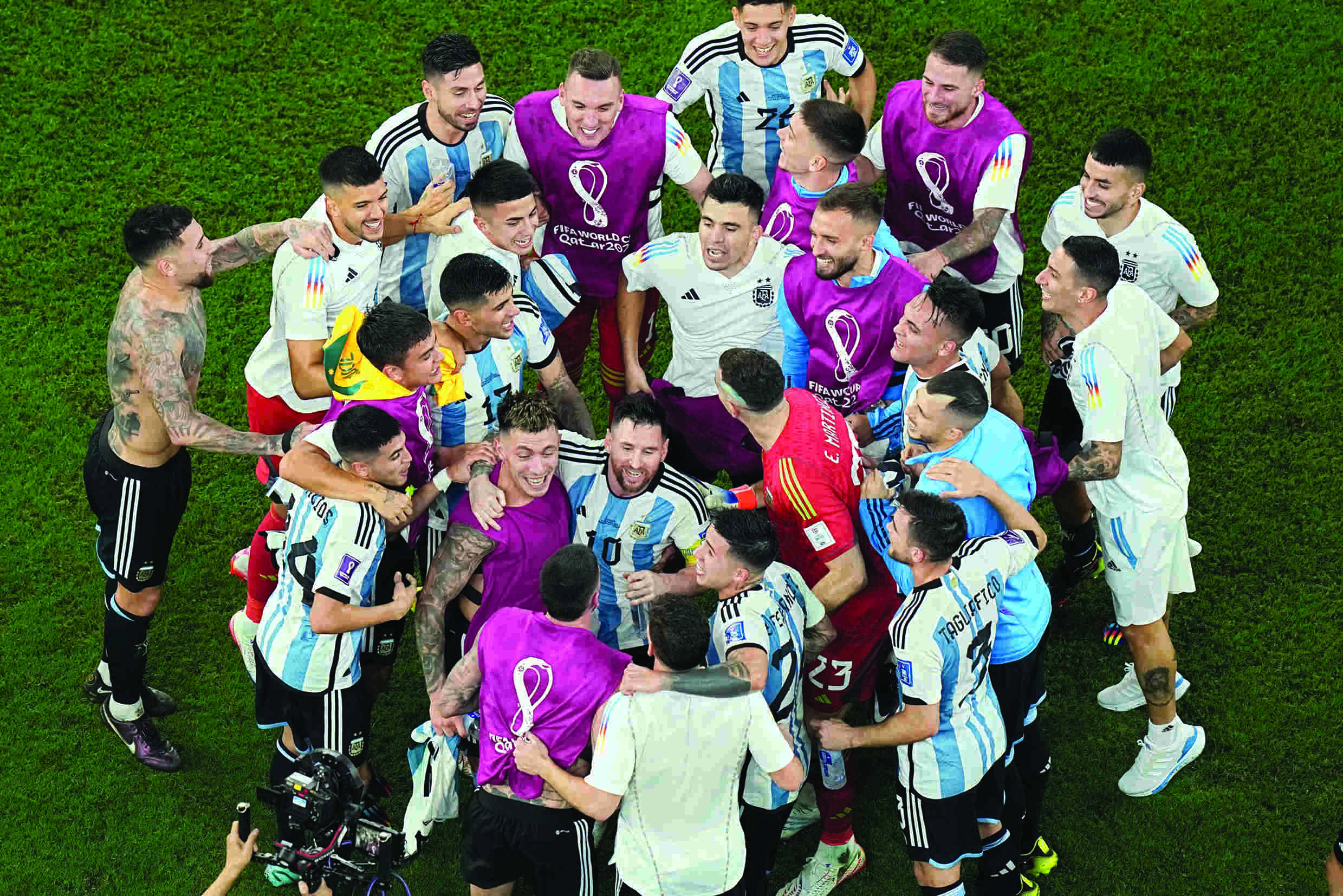 Messi scores as Argentina beat Australia 2-1 to reach World Cup quarter-finals