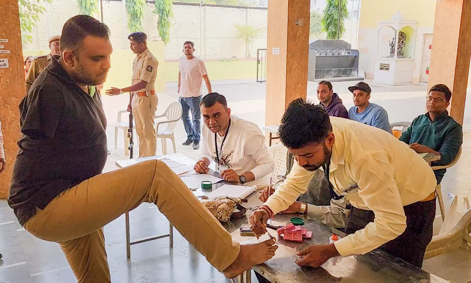 Gujarat polls: 58.80 pc voter turnout till 5 pm in 2nd phase covering 93 seats