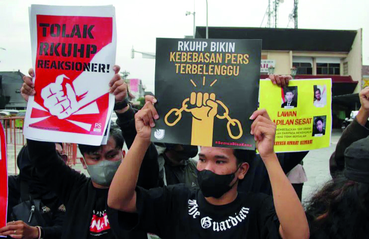 Indonesia Parliament votes to ban sex outside of marriage Indonesia Parliament votes to ban sex outside of marriage