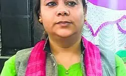 MCD Gets its First Transgender Councillor: AAP Camdidate Bobi Kinnar Wins Sultanpuri MCD Gets its First Transgender Councillor: AAP Camdidate Bobi Kinnar Wins Sultanpuri
