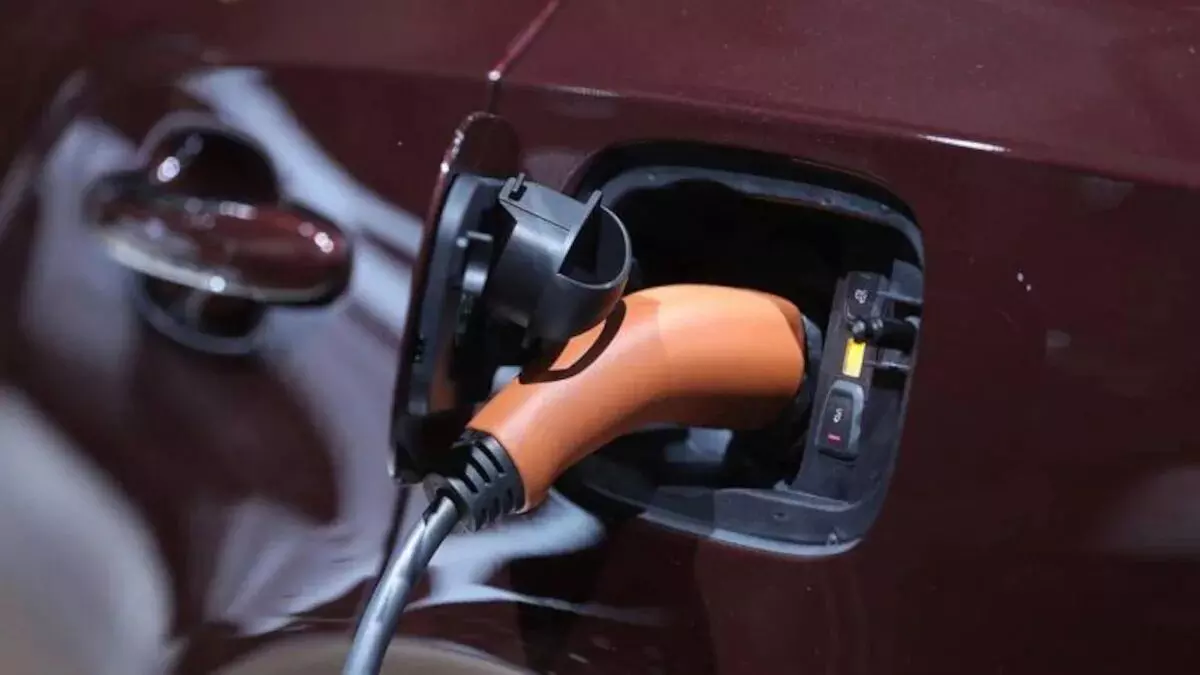 Bengal plans 1000 EV charging stations in 2 years