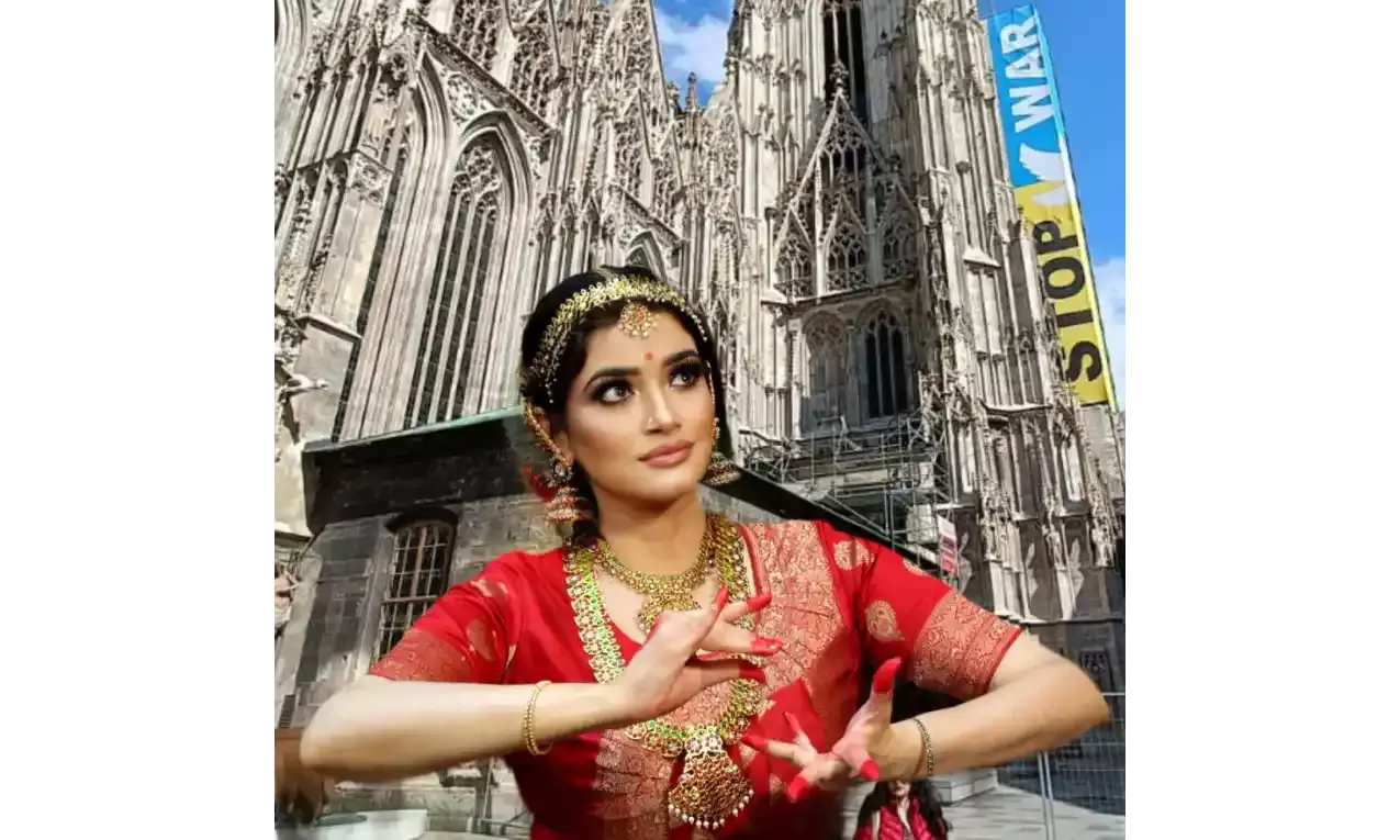 Sohini Roychowdhury Launches Her Book Indian Stage Stories Sohini Roychowdhury Launches Her Book Indian Stage Stories