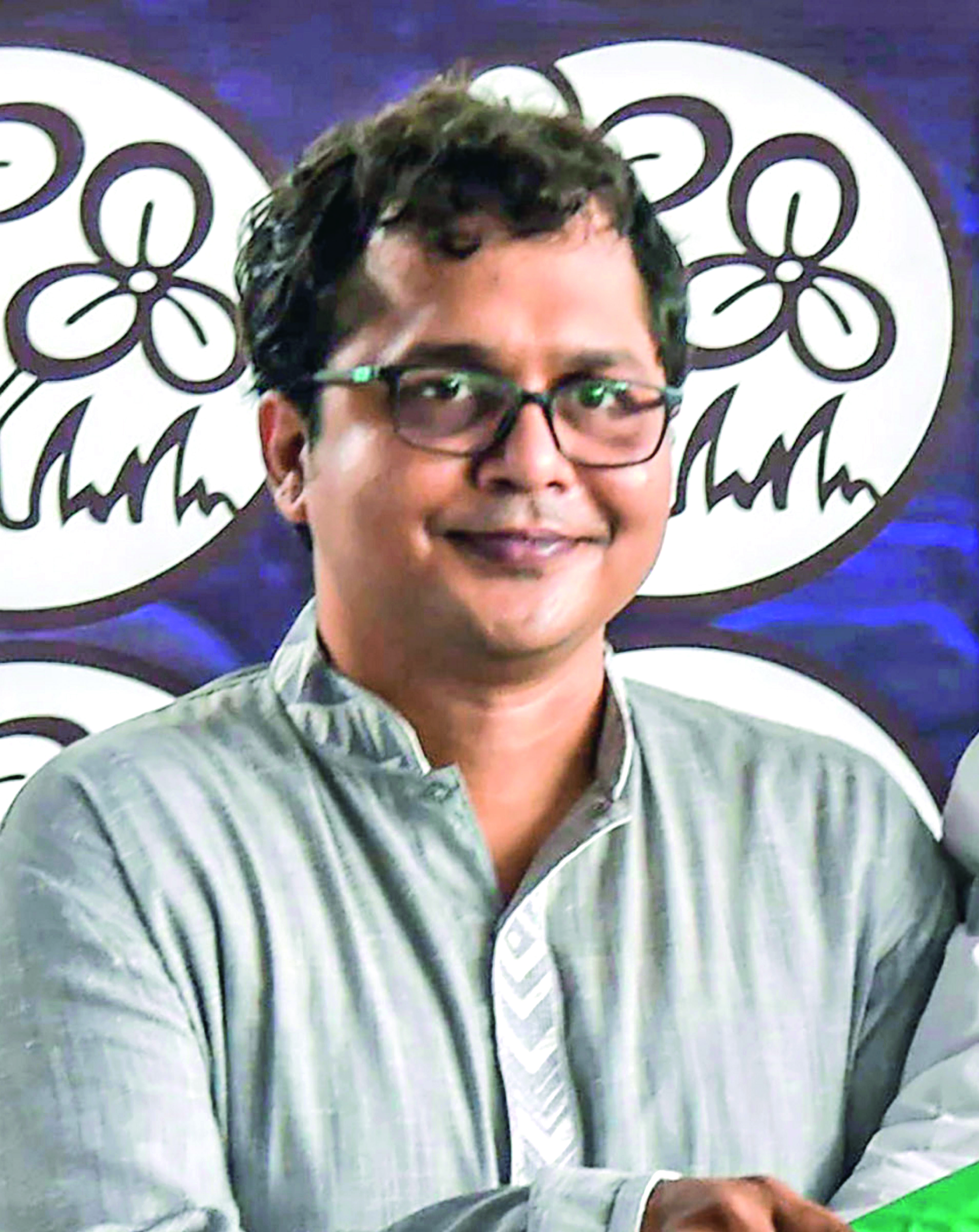 Saket Gokhale arrested again, Guj Police harassing him: TMC Saket Gokhale arrested again, Guj Police harassing him: TMC