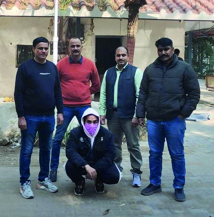 Tattoo artist held for transporting 'charas' from Kasol Cops