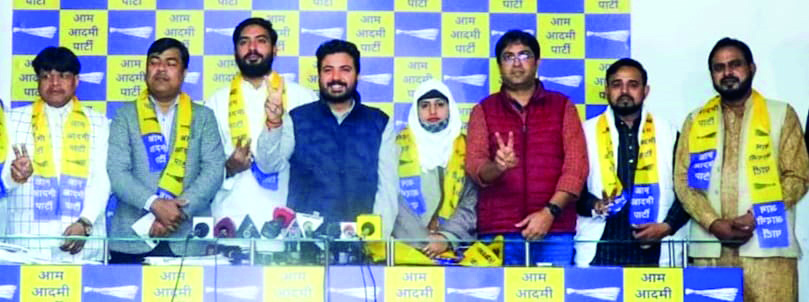 Delhi Congress V-P & two newly-elected councillors join AAP Delhi Congress V-P & two newly-elected councillors join AAP