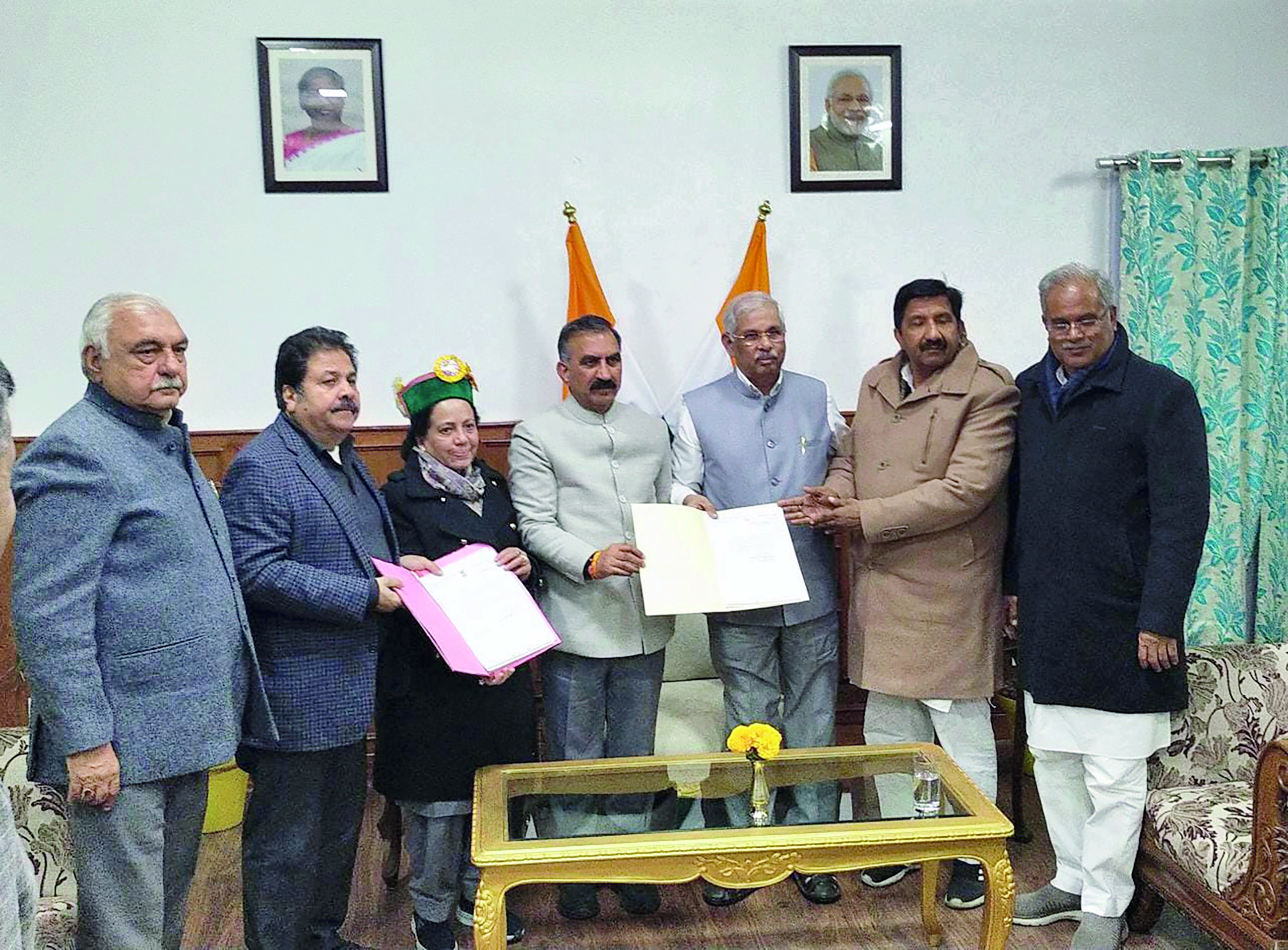Himachal: Sukhwinder Sukhu to be new CM, Mukesh Agnihotri his Deputy Himachal: Sukhwinder Sukhu to be new CM, Mukesh Agnihotri his Deputy