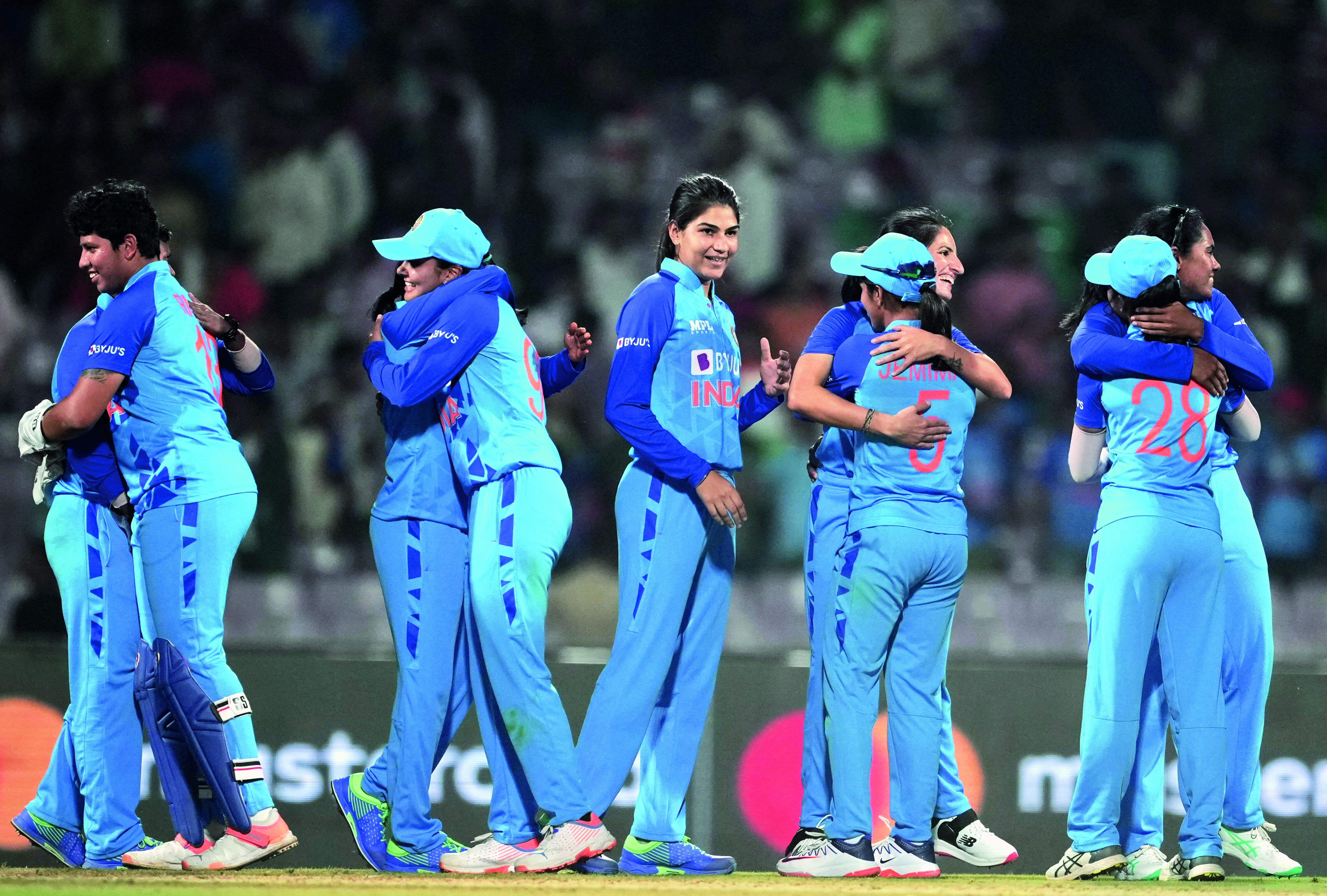 India beat Australia in Super Over in 2nd womens T20I