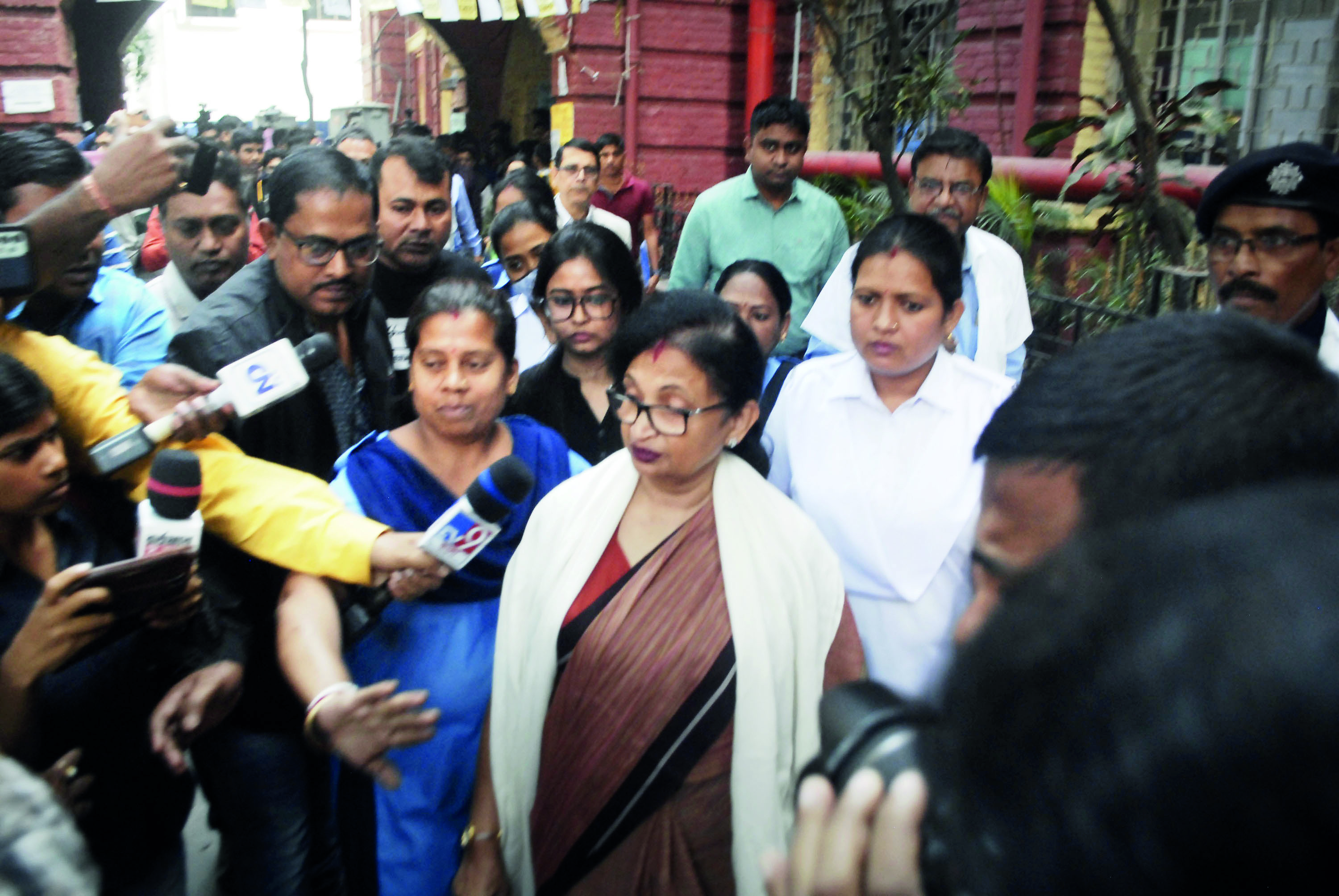 Health officials to meet Cal Med College students on stir today