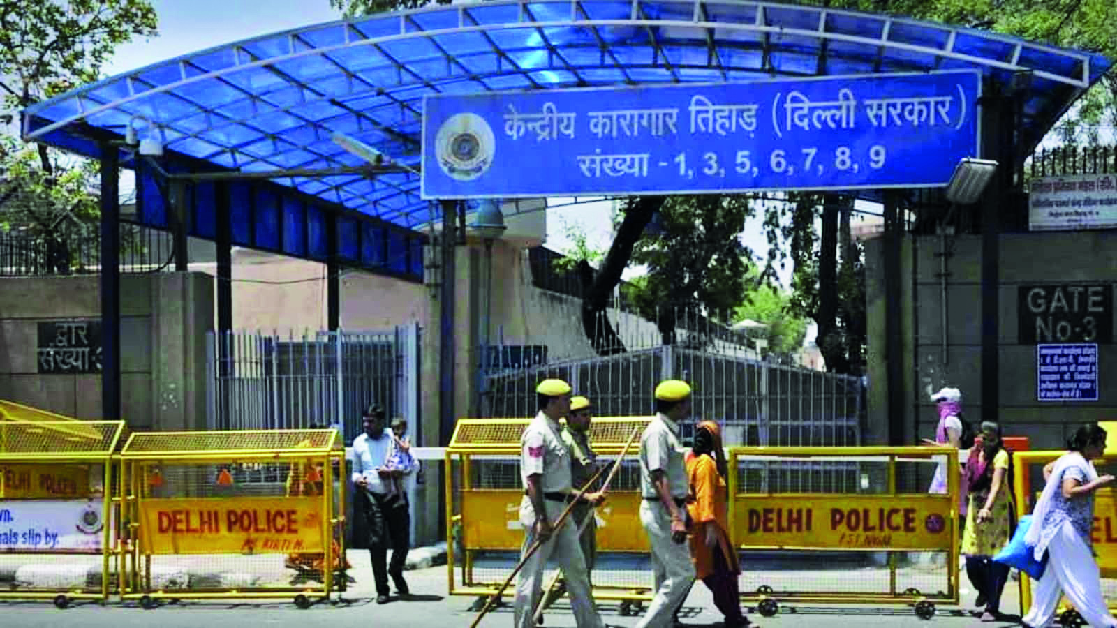 Install CCTV cameras inside prison superintendents offices Install CCTV cameras inside prison superintendents offices