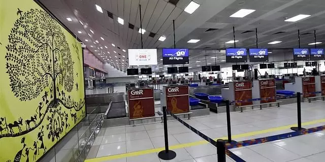 Authorities to reduce peak hour flights